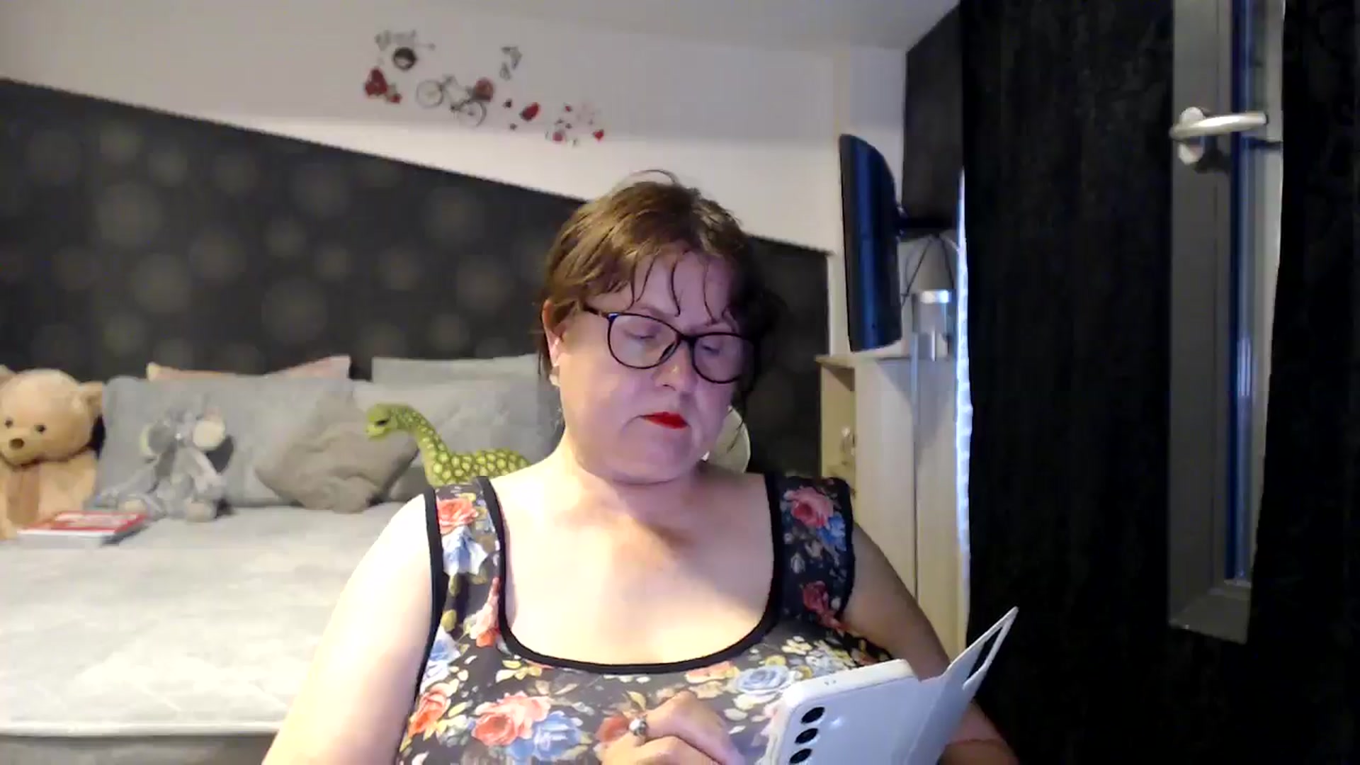 Gallery image thumbnail from PurpleAurora's myfreecams stream on, 06/29/2025, 17:41 image 19 of 20