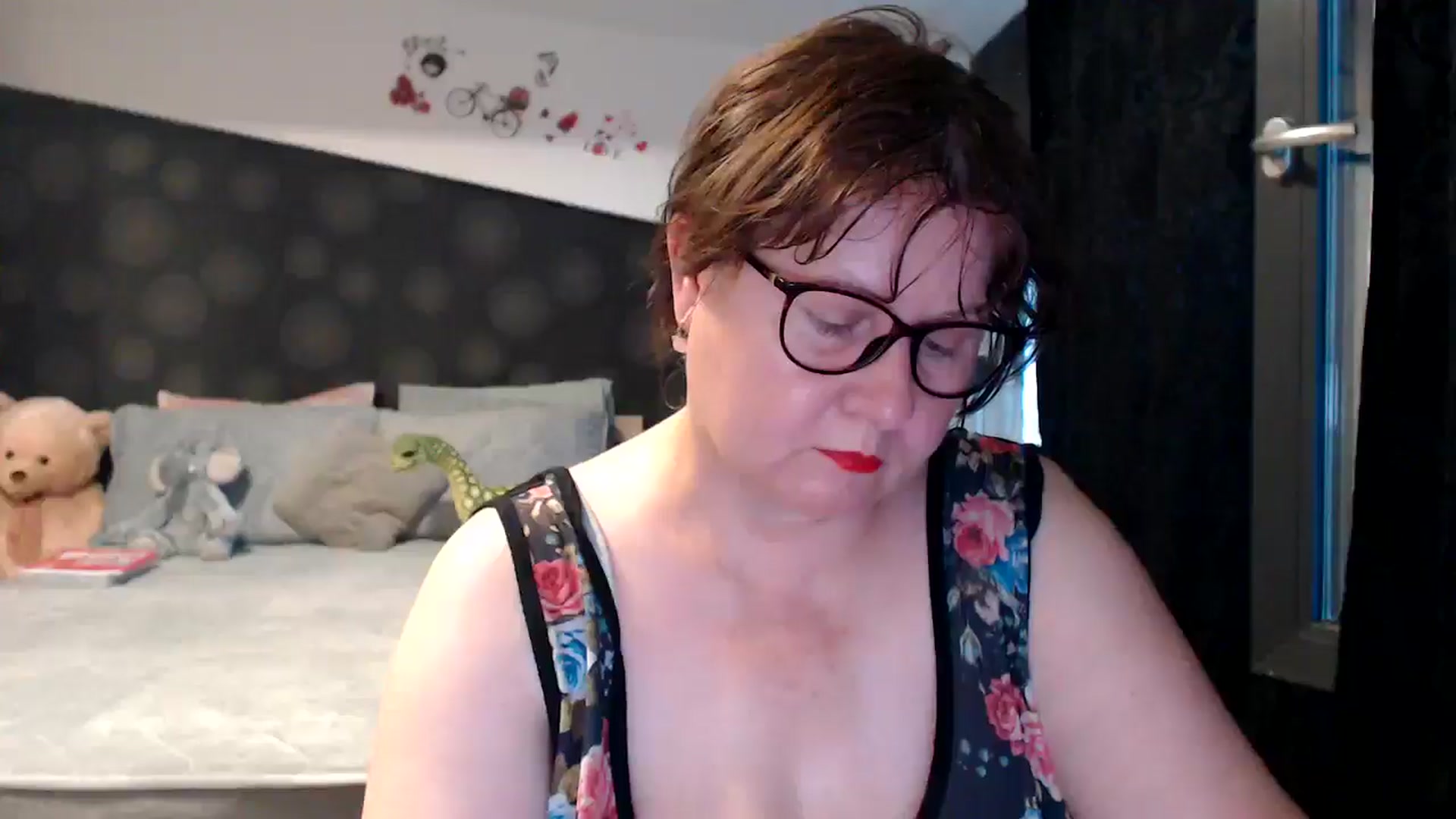Gallery image thumbnail from PurpleAurora's myfreecams stream on, 06/29/2025, 17:41 image 4 of 20
