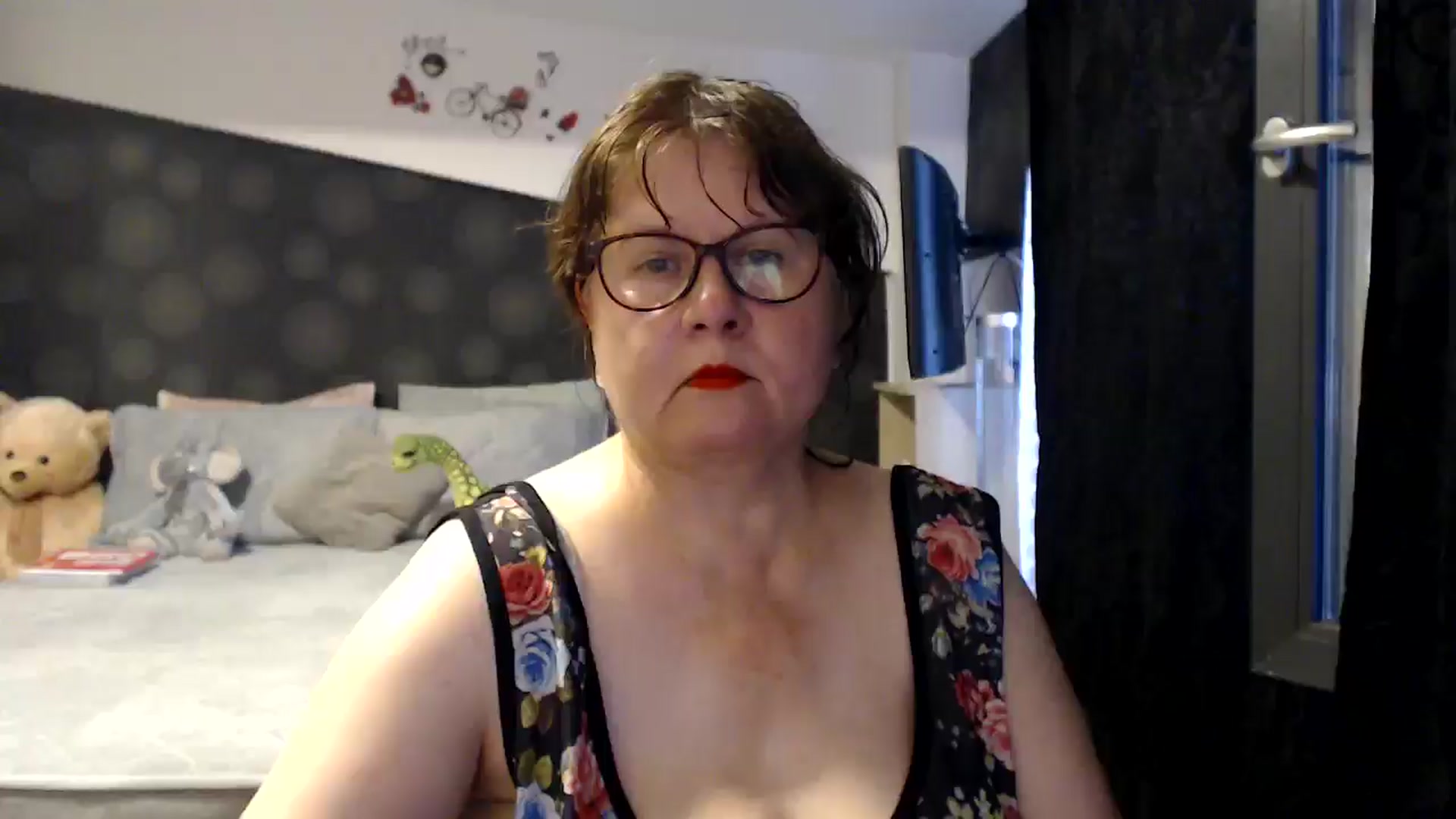 Gallery image thumbnail from PurpleAurora's myfreecams stream on, 06/29/2025, 17:41 image 8 of 20