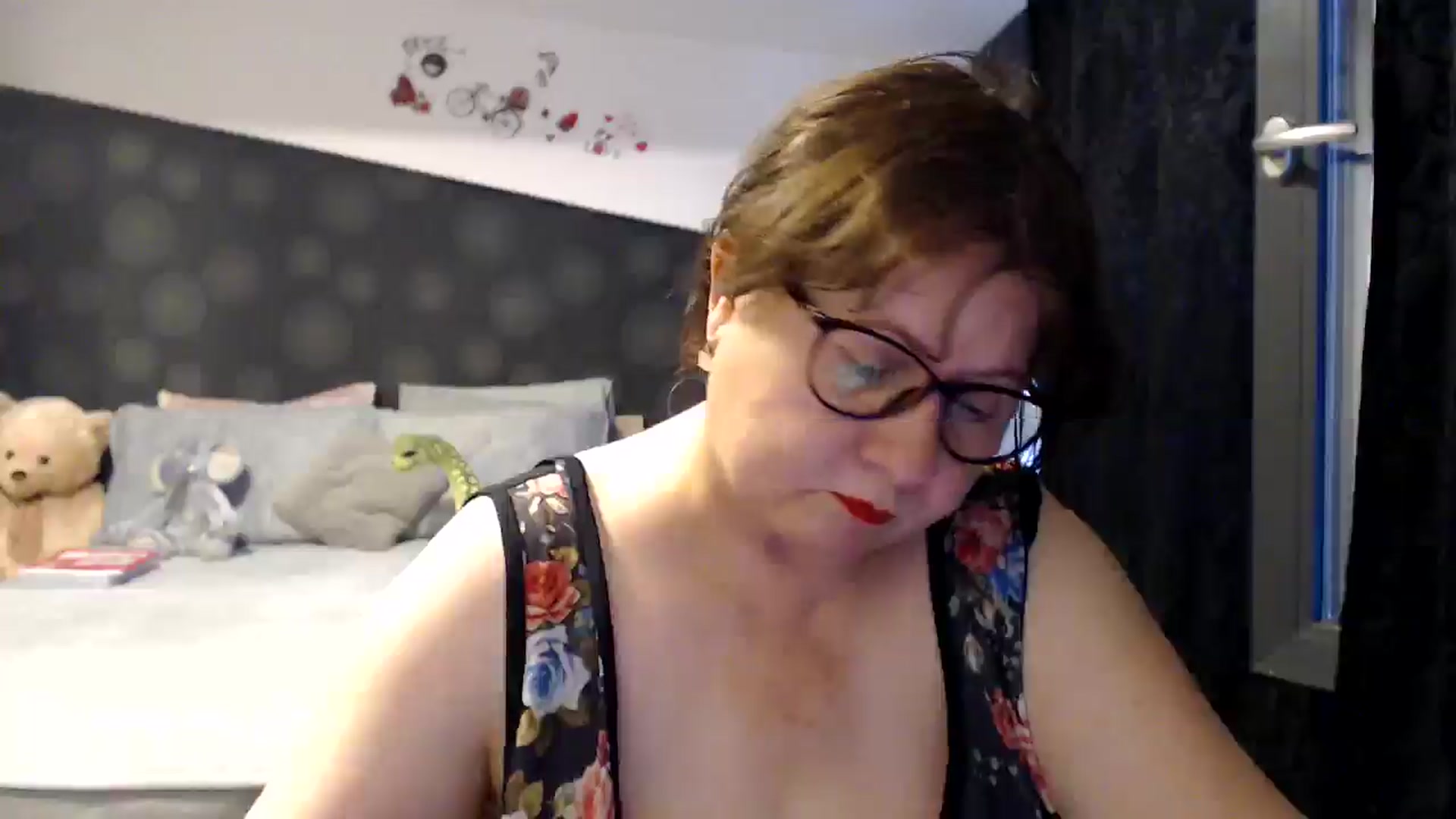 Gallery image thumbnail from PurpleAurora's myfreecams stream on, 06/29/2025, 17:41 image 13 of 20