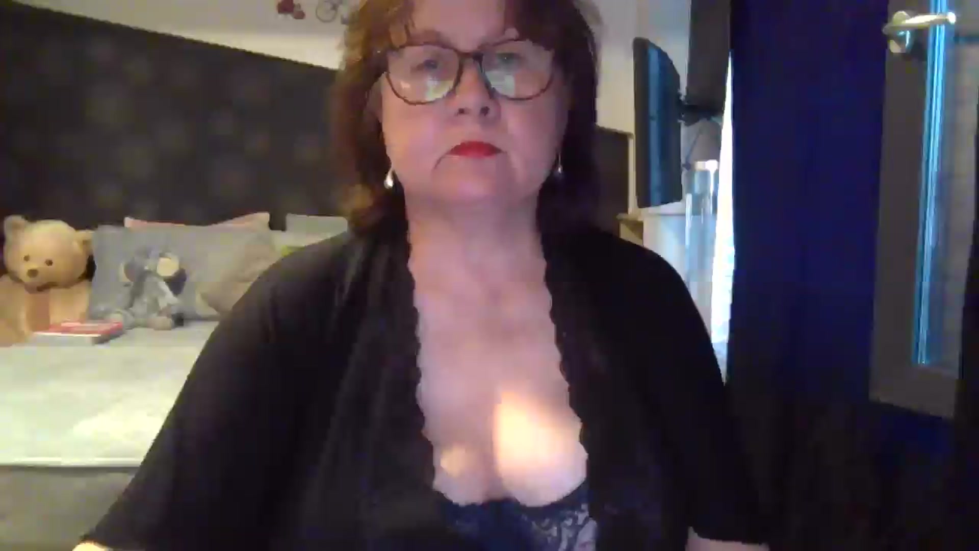 Gallery image thumbnail from PurpleAurora's myfreecams stream on, 07/01/2025, 17:49 image 6 of 20