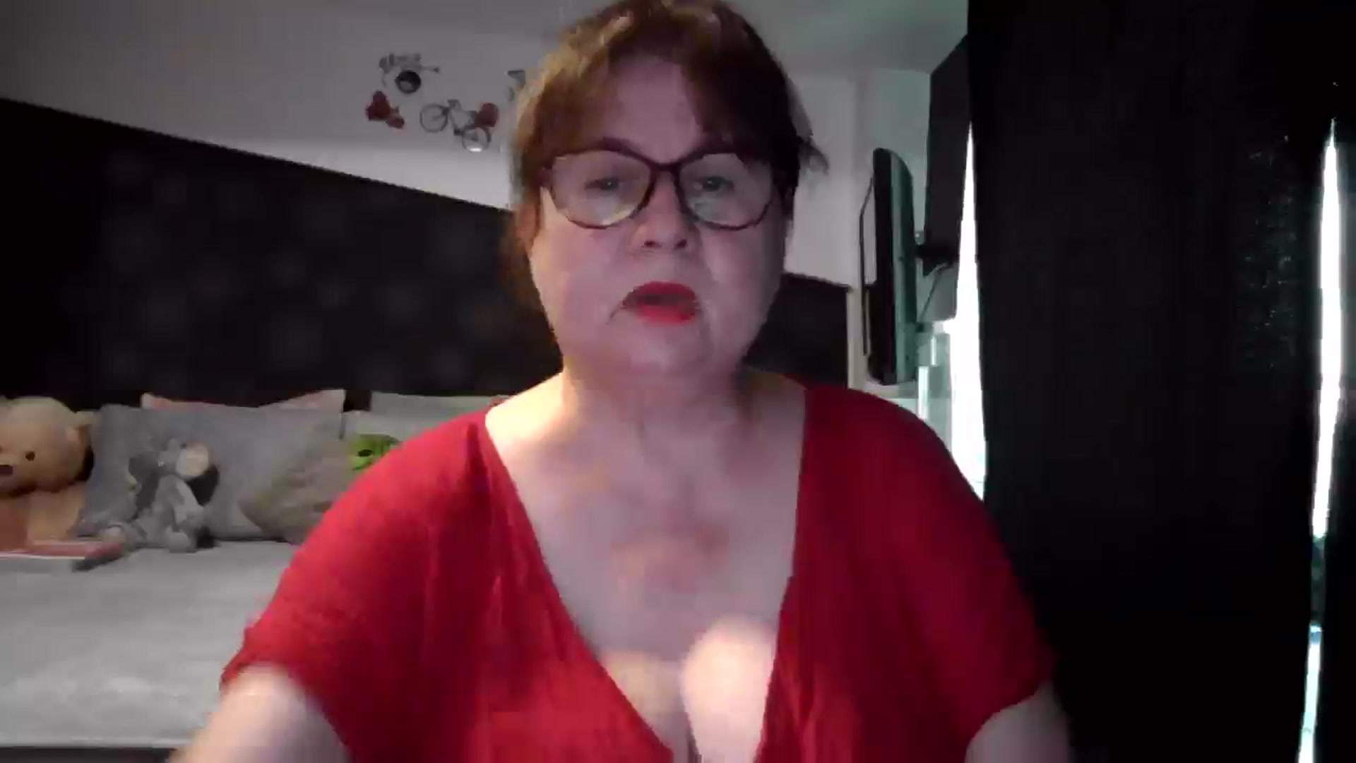 Gallery image thumbnail from PurpleAurora's myfreecams stream on, 07/27/2025, 16:30 image 17 of 20