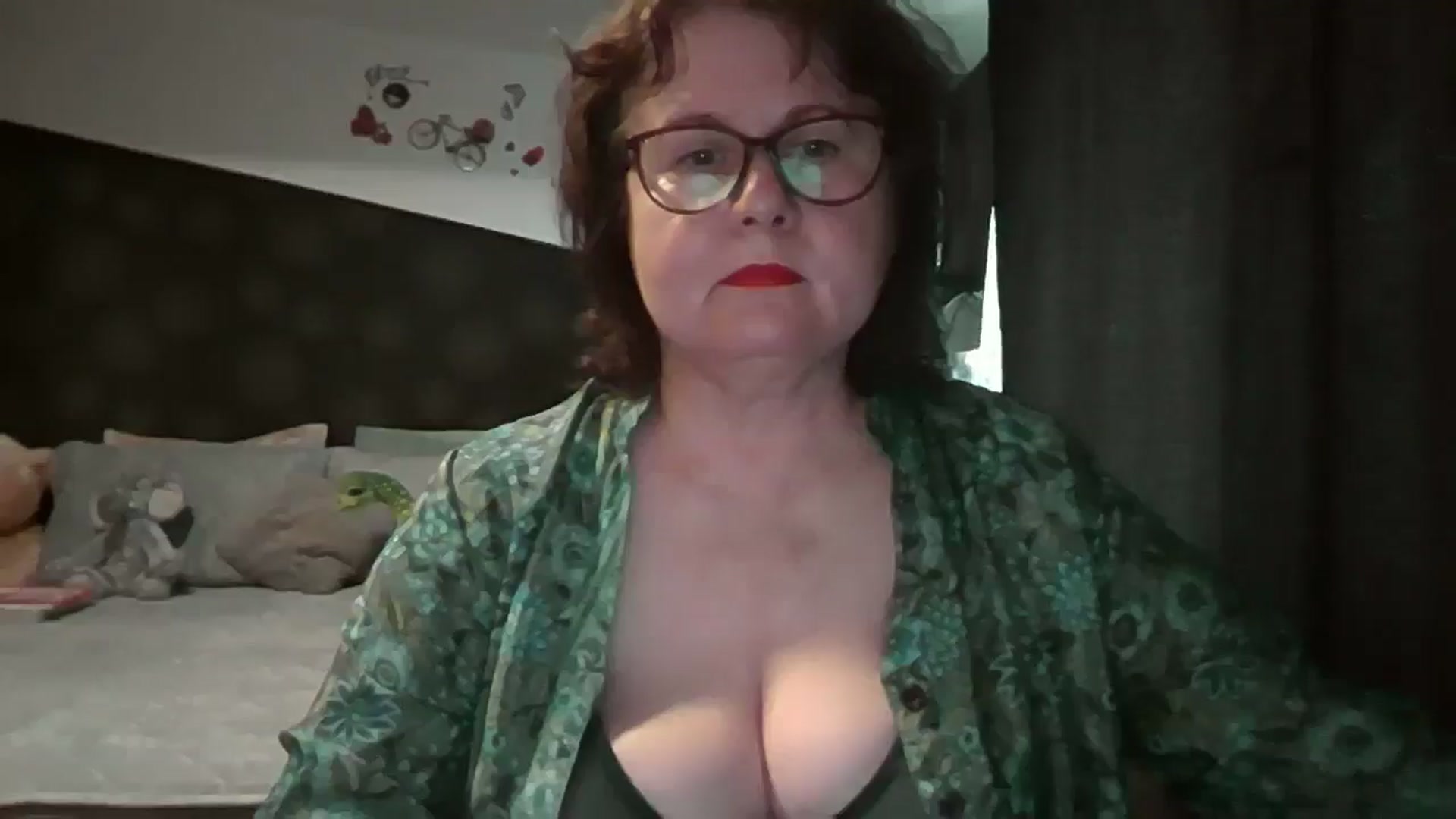 Gallery image thumbnail from PurpleAurora's myfreecams stream on, 07/29/2025, 14:12 image 17 of 20