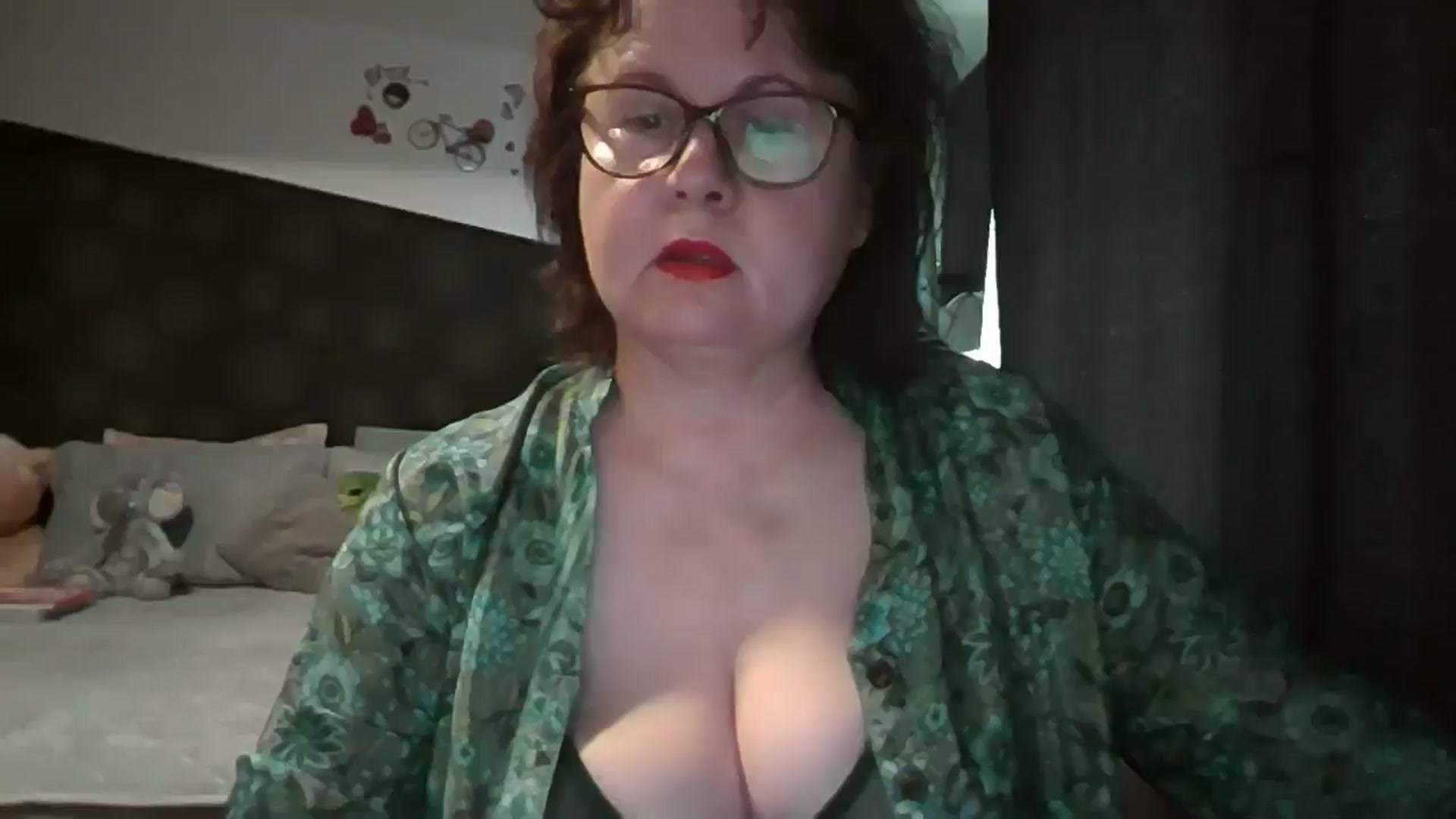 Gallery image thumbnail from PurpleAurora's myfreecams stream on, 07/29/2025, 14:12 image 16 of 20
