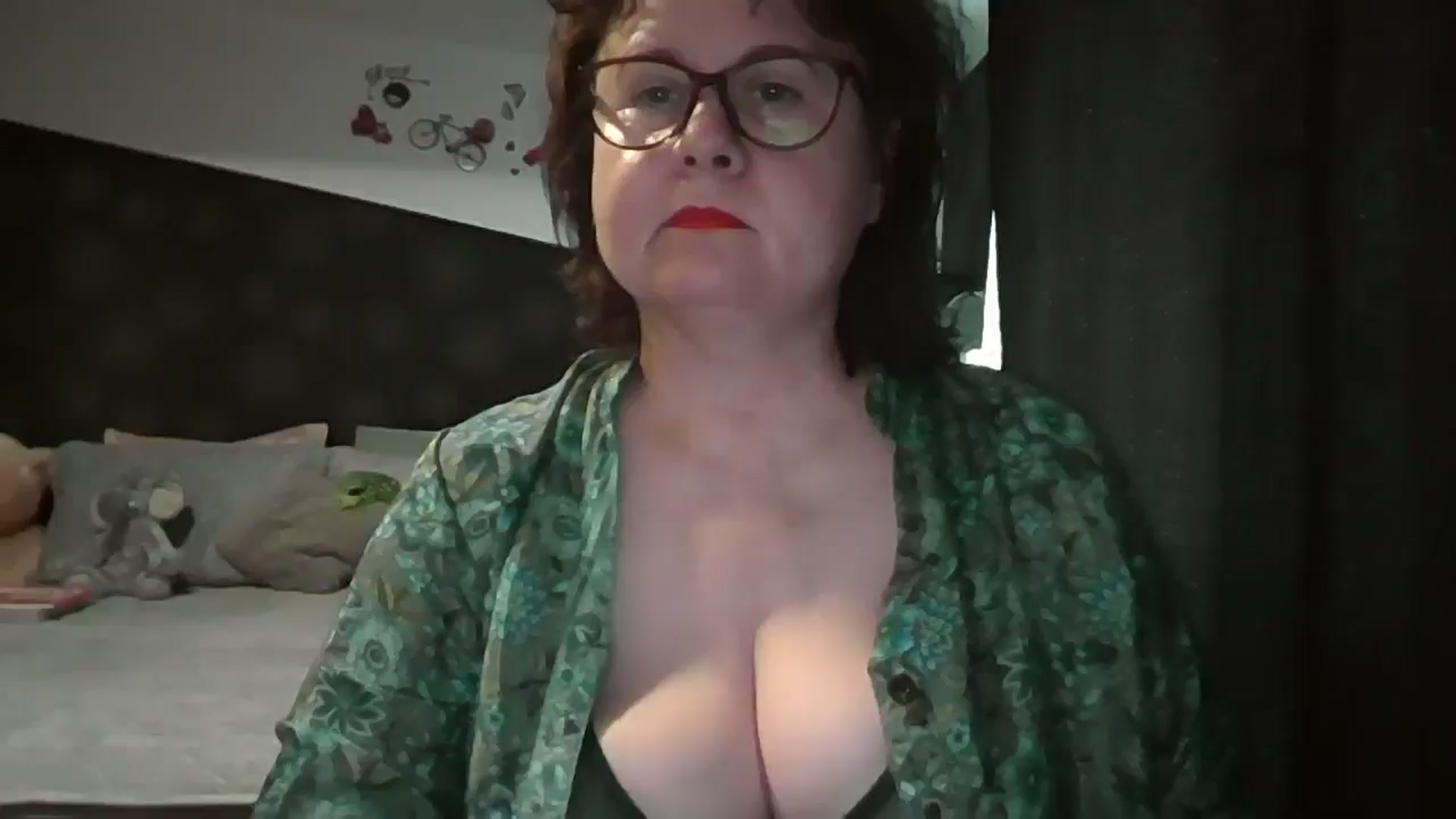 Gallery image thumbnail from PurpleAurora's myfreecams stream on, 07/29/2025, 14:12 image 13 of 20