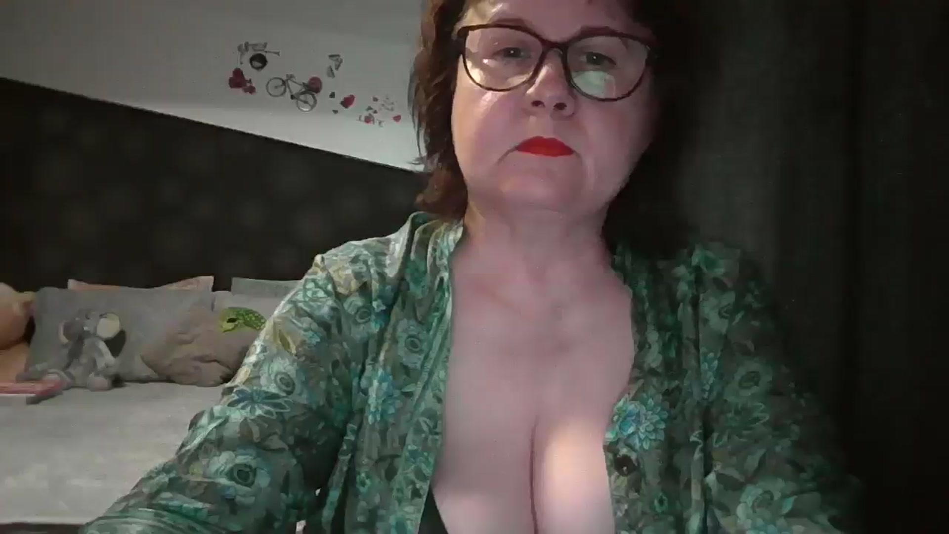 Gallery image thumbnail from PurpleAurora's myfreecams stream on, 07/29/2025, 14:12 image 9 of 20
