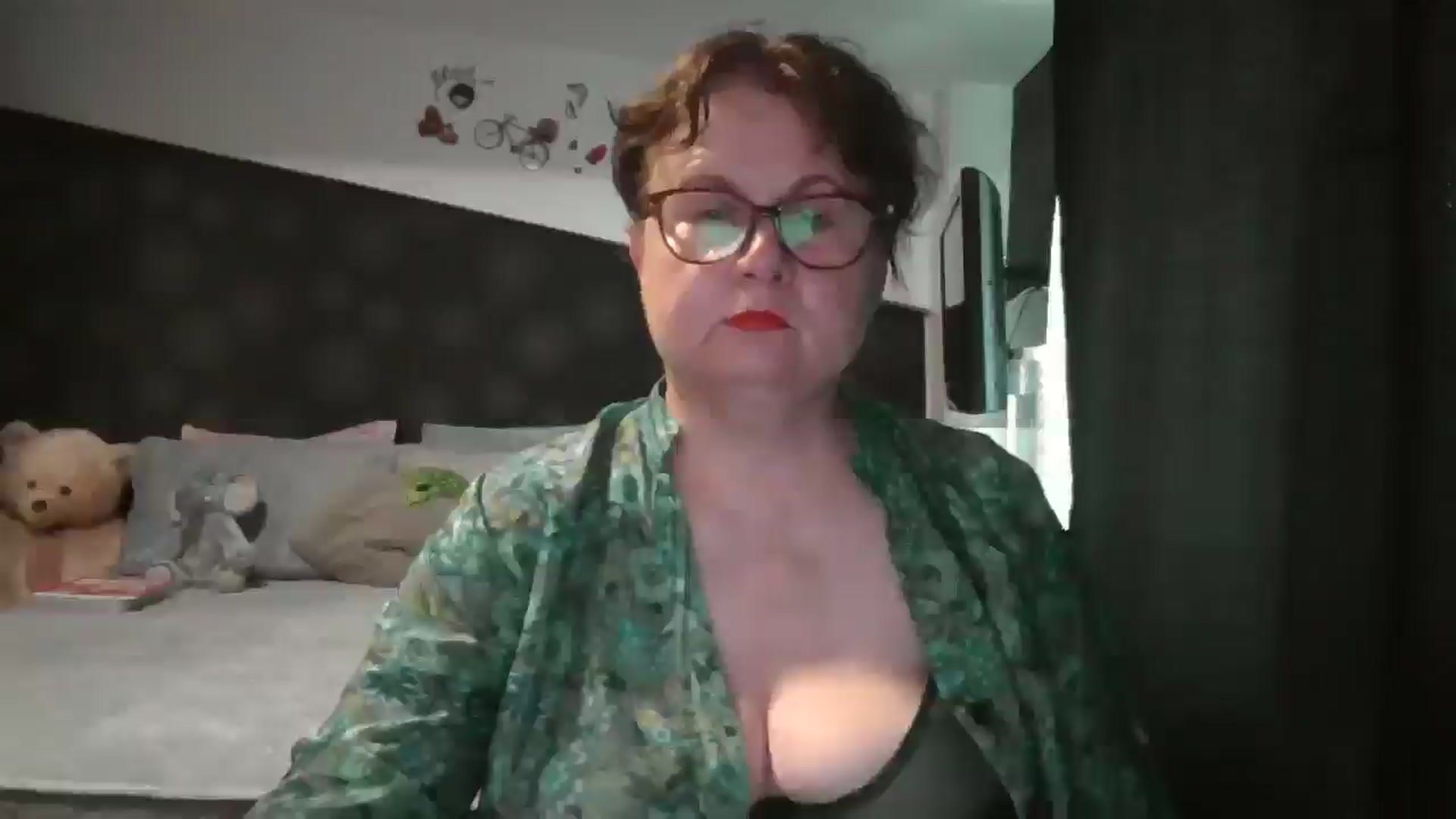 Gallery image thumbnail from PurpleAurora's myfreecams stream on, 07/29/2025, 15:50 image 17 of 20