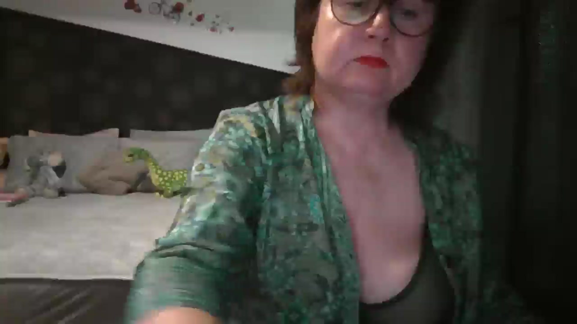 Gallery image thumbnail from PurpleAurora's myfreecams stream on, 07/29/2025, 15:50 image 16 of 20