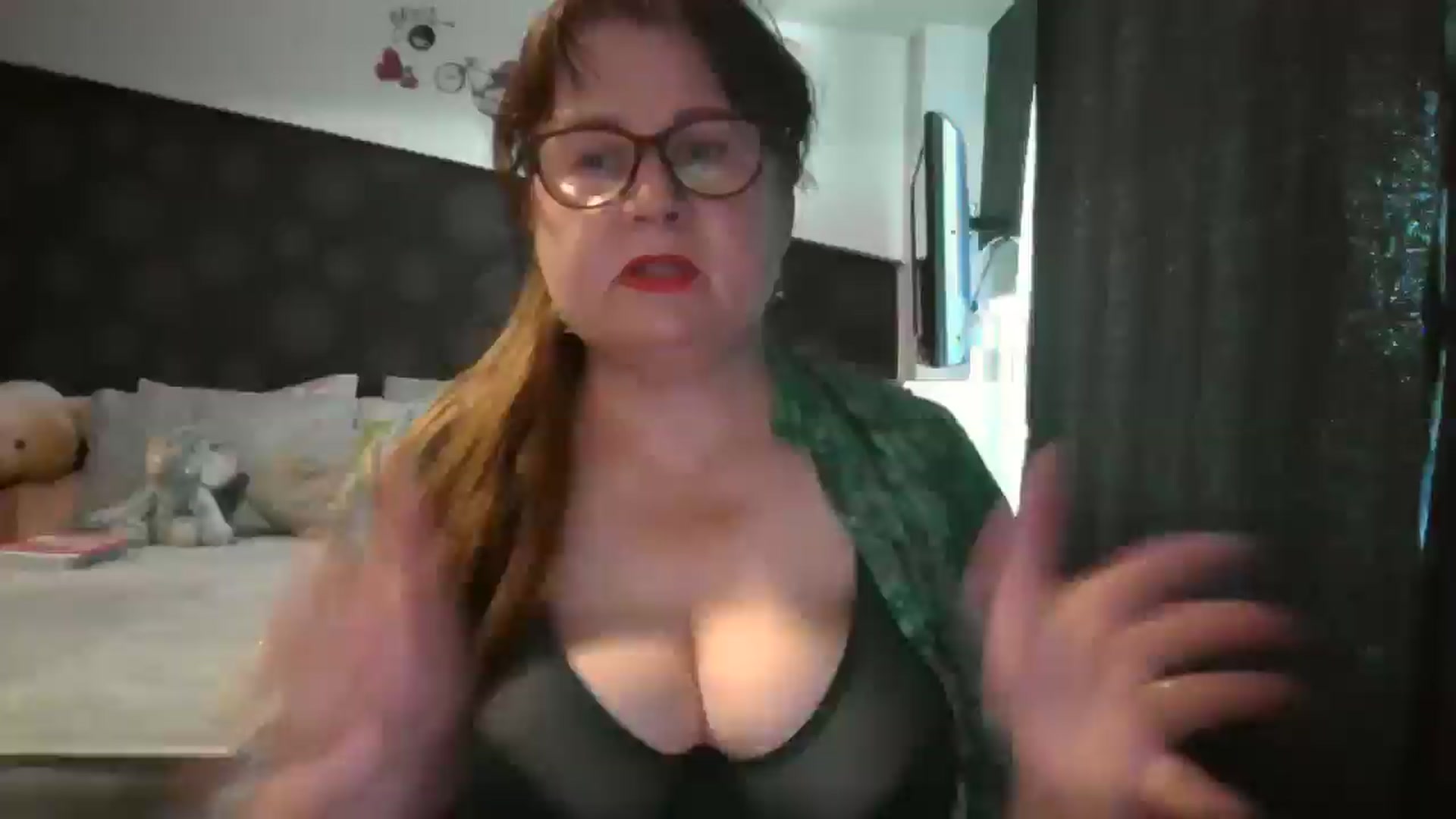 Gallery image thumbnail from PurpleAurora's myfreecams stream on, 08/01/2025, 09:54 image 16 of 20