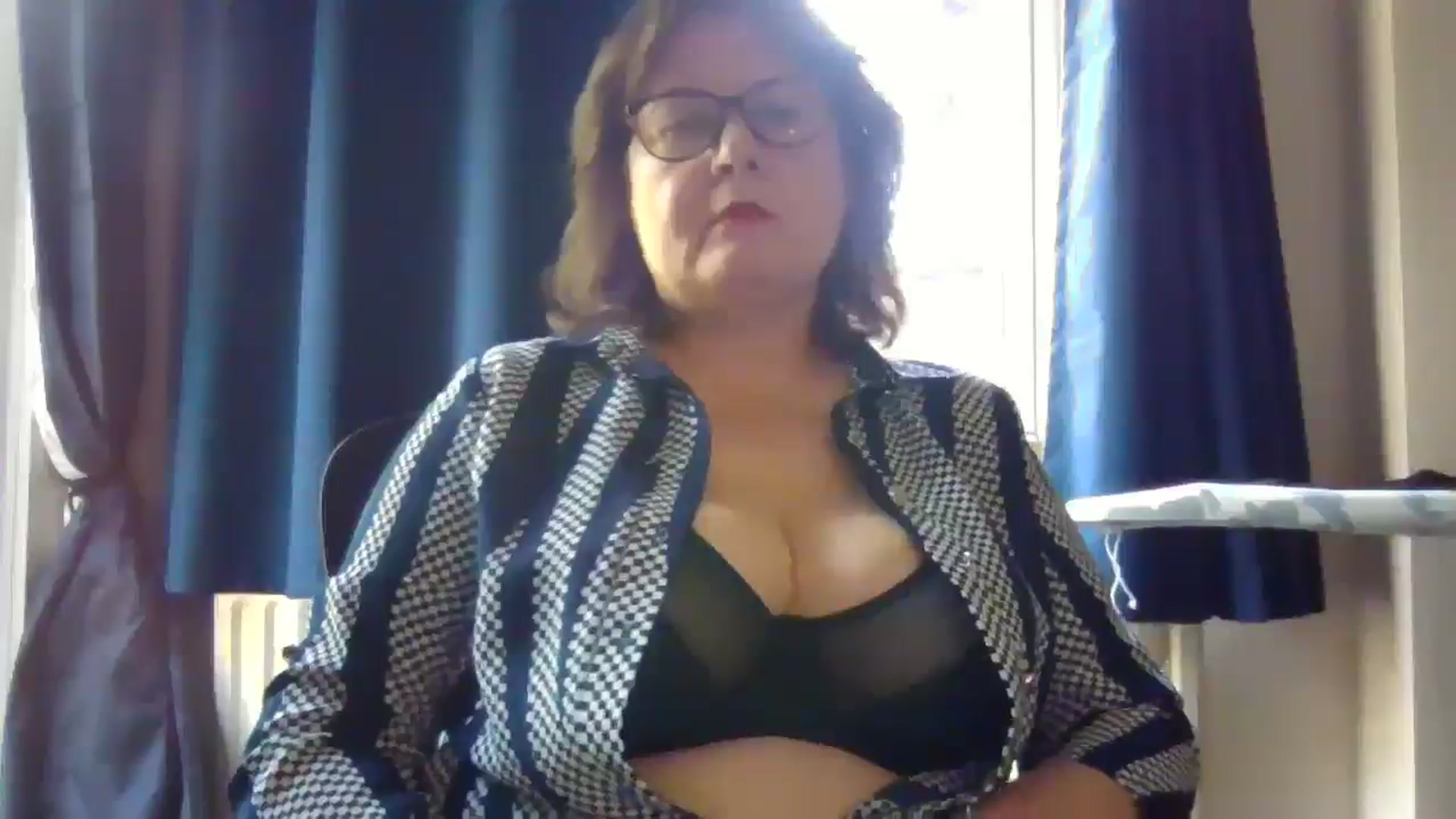 Gallery image thumbnail from PurpleAurora's myfreecams stream on, 08/06/2025, 10:56 image 2 of 20