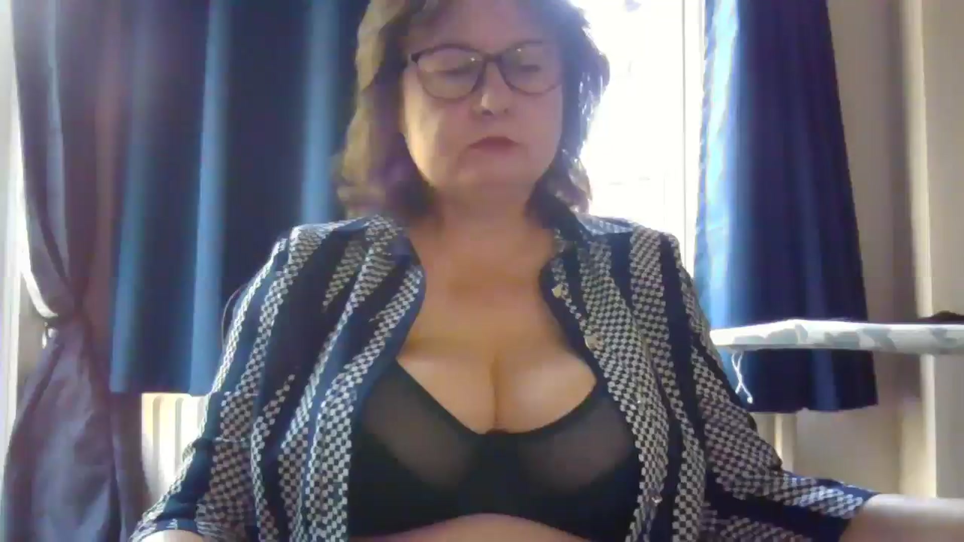 Gallery image thumbnail from PurpleAurora's myfreecams stream on, 08/06/2025, 10:56 image 1 of 20