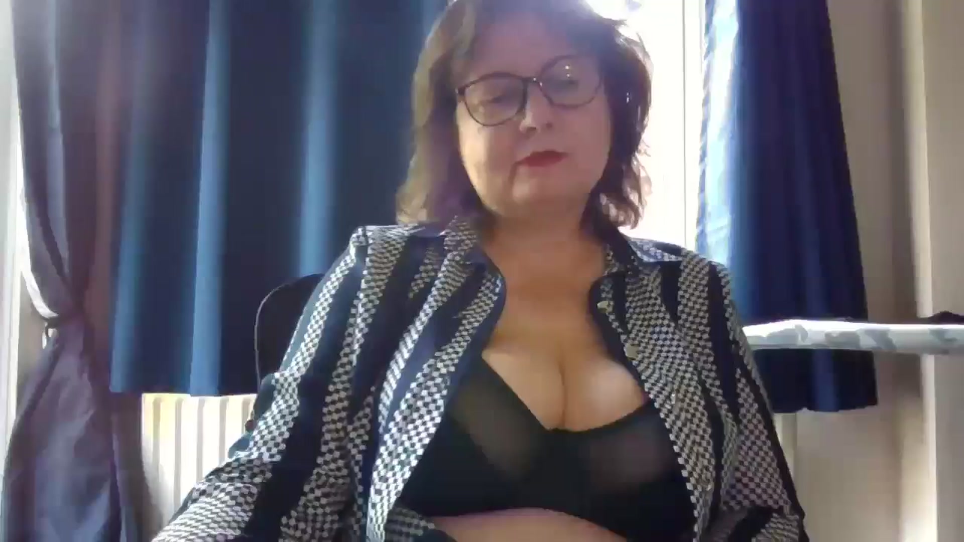 Gallery image thumbnail from PurpleAurora's myfreecams stream on, 08/06/2025, 10:56 image 4 of 20