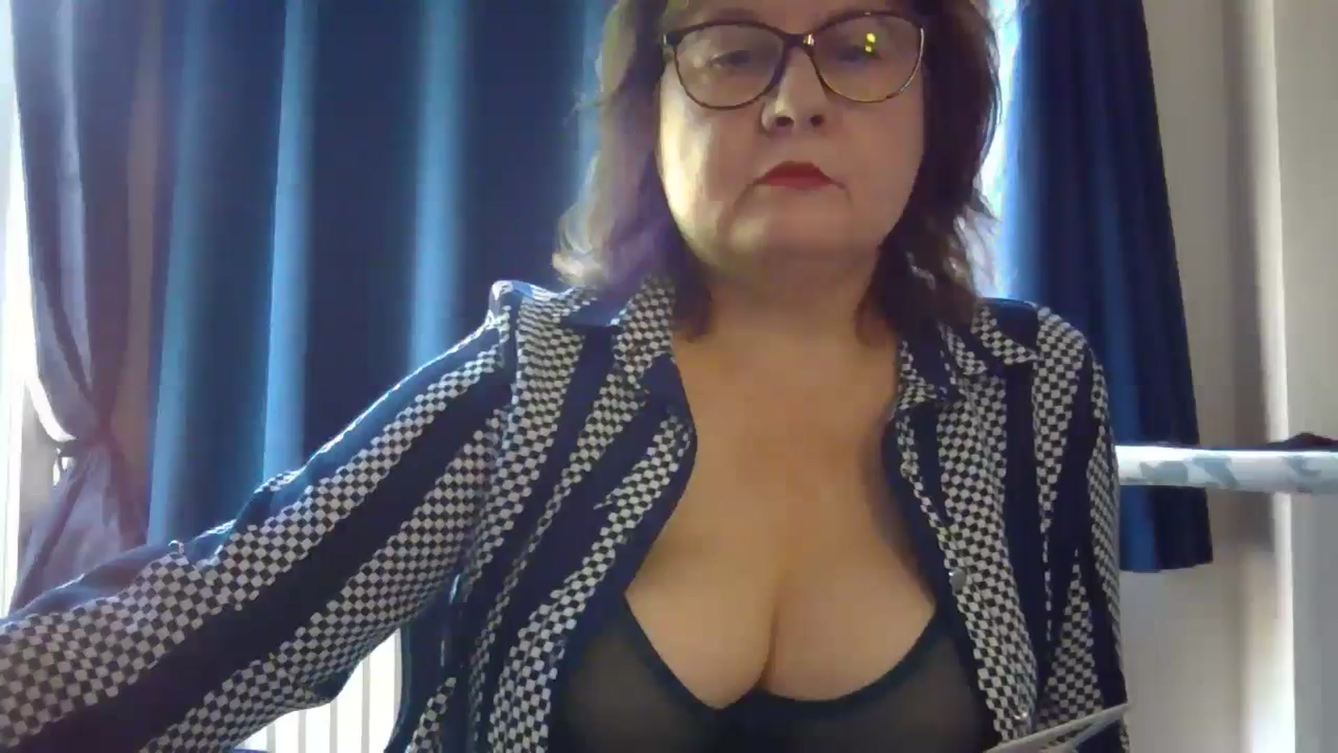 Gallery image thumbnail from PurpleAurora's myfreecams stream on, 08/06/2025, 11:51 image 5 of 20