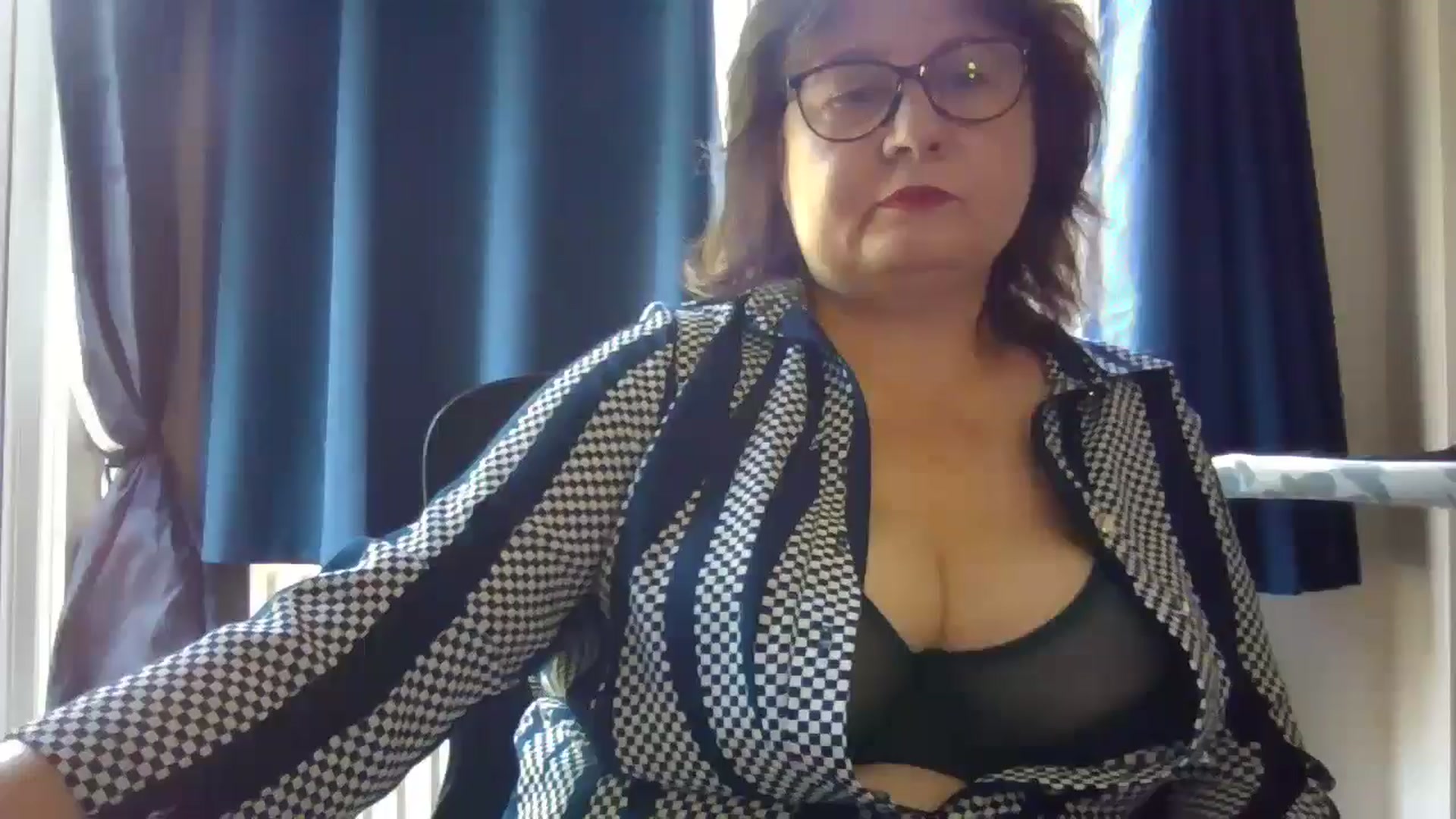 Gallery image thumbnail from PurpleAurora's myfreecams stream on, 08/06/2025, 11:51 image 18 of 20