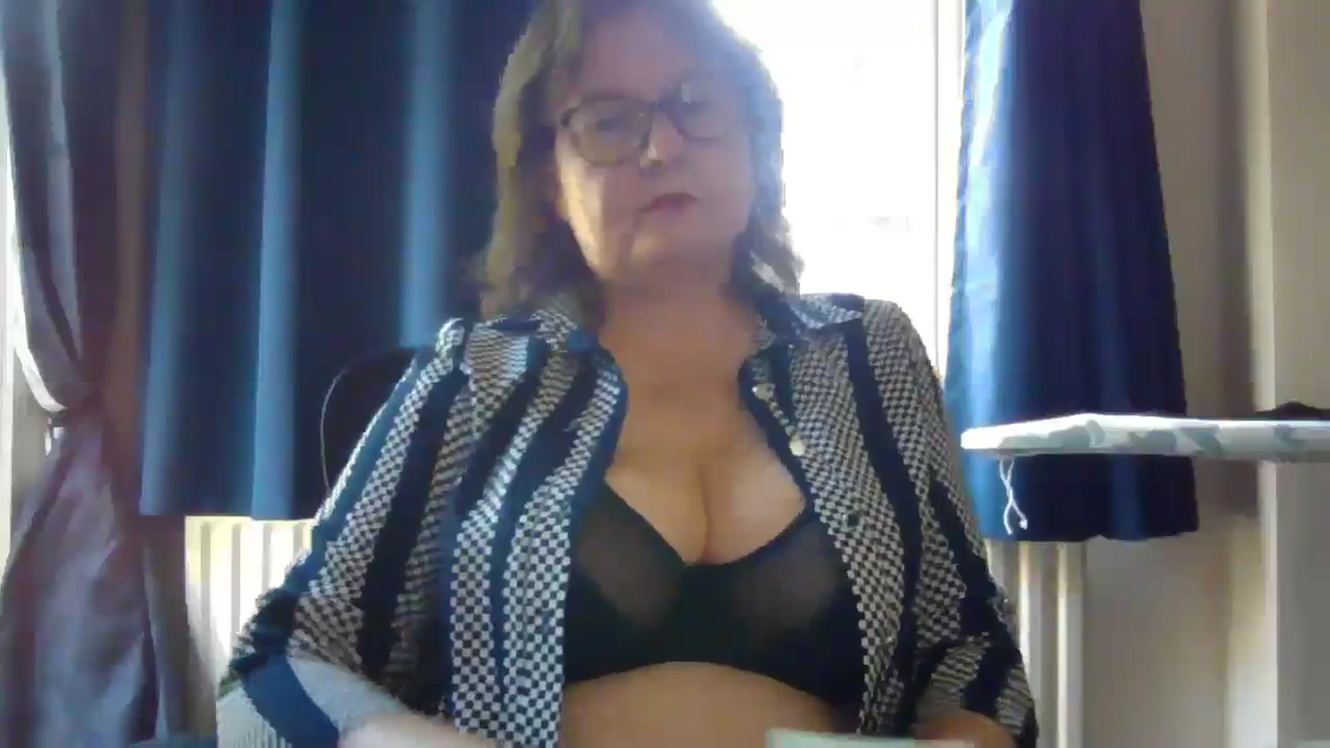 Gallery image thumbnail from PurpleAurora's myfreecams stream on, 08/06/2025, 11:51 image 11 of 20
