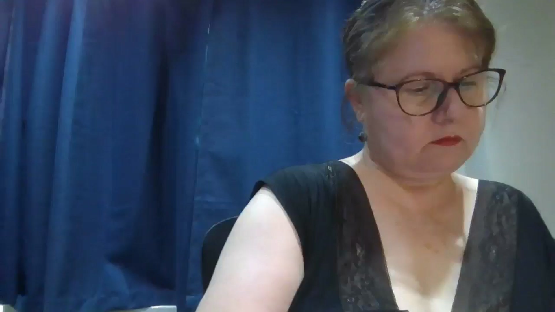 Gallery image thumbnail from PurpleAurora's myfreecams stream on, 08/12/2025, 11:50 image 19 of 20