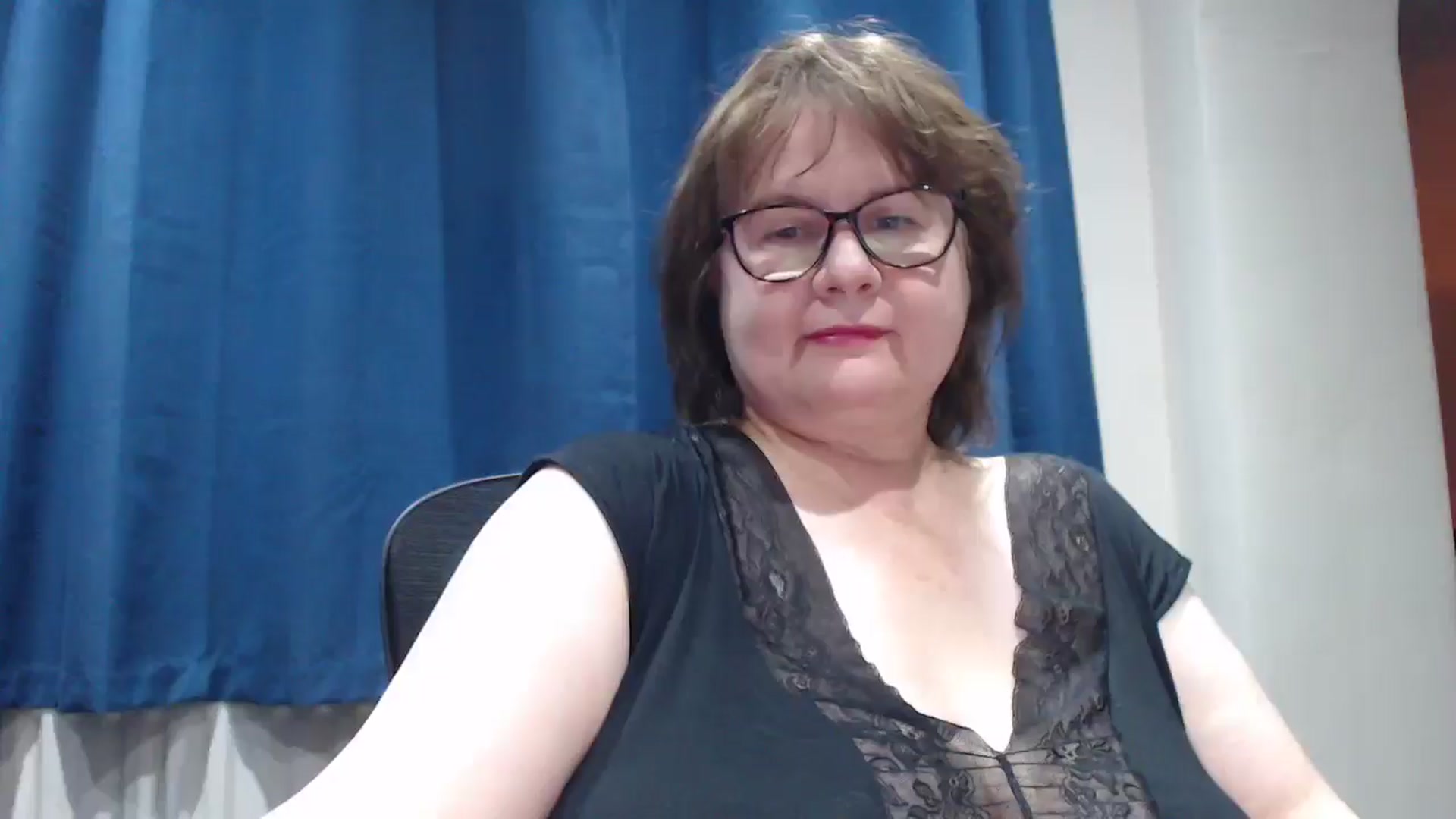 Gallery image thumbnail from PurpleAurora's myfreecams stream on, 08/12/2025, 22:09 image 10 of 20