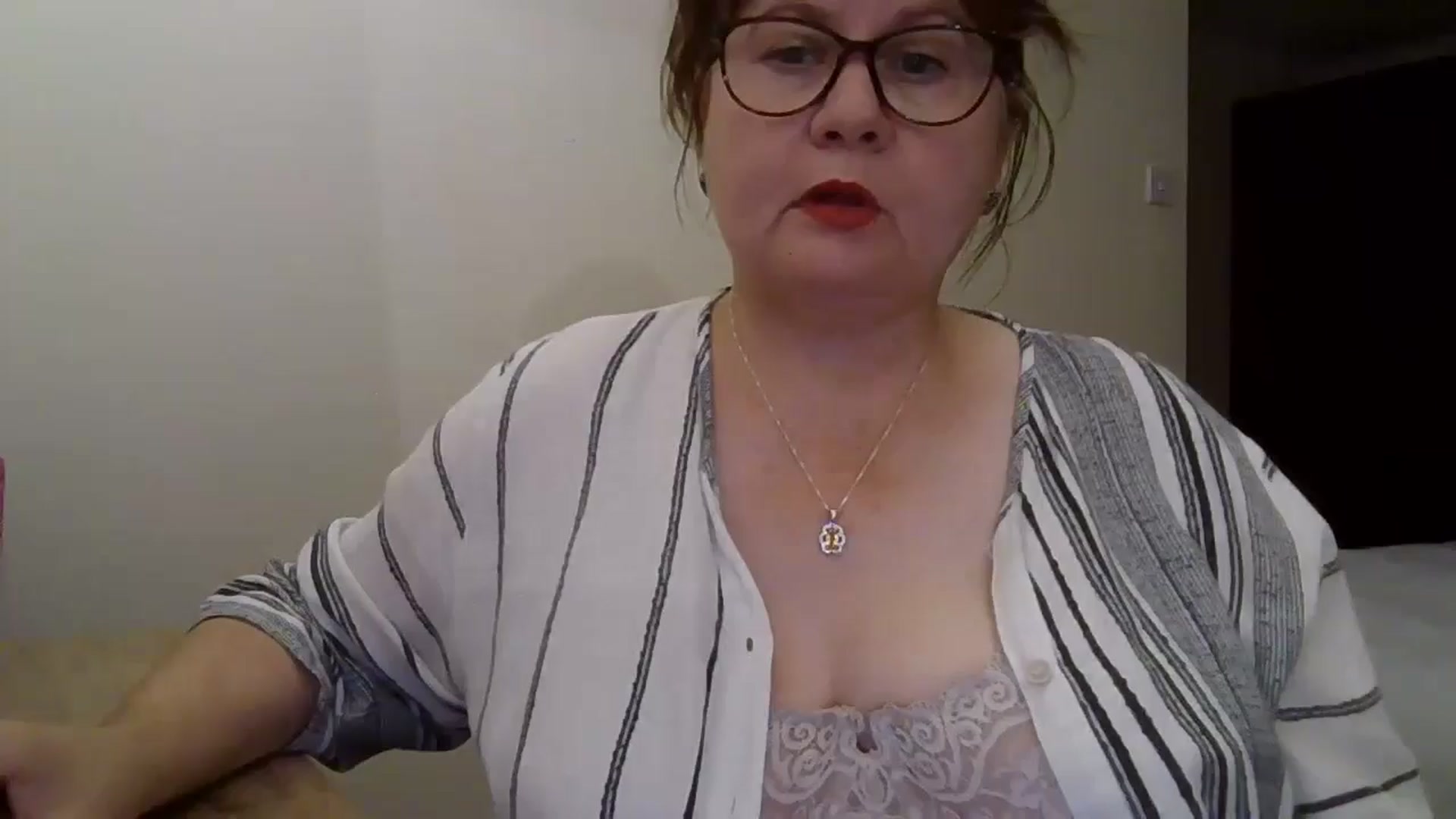 Gallery image thumbnail from PurpleAurora's myfreecams stream on, 08/13/2025, 20:36 image 4 of 20