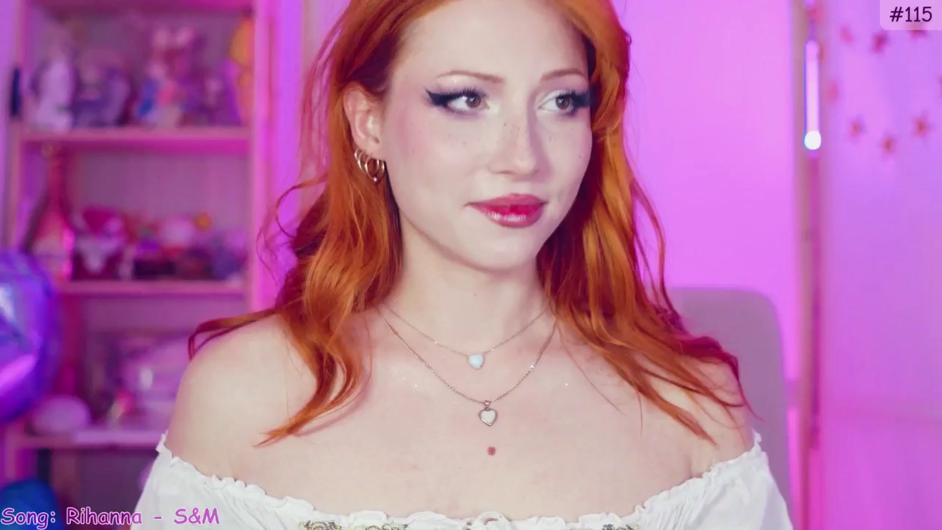 Gallery image thumbnail from Purrelove's myfreecams stream on, 11/01/2024, 10:47 image 6 of 20