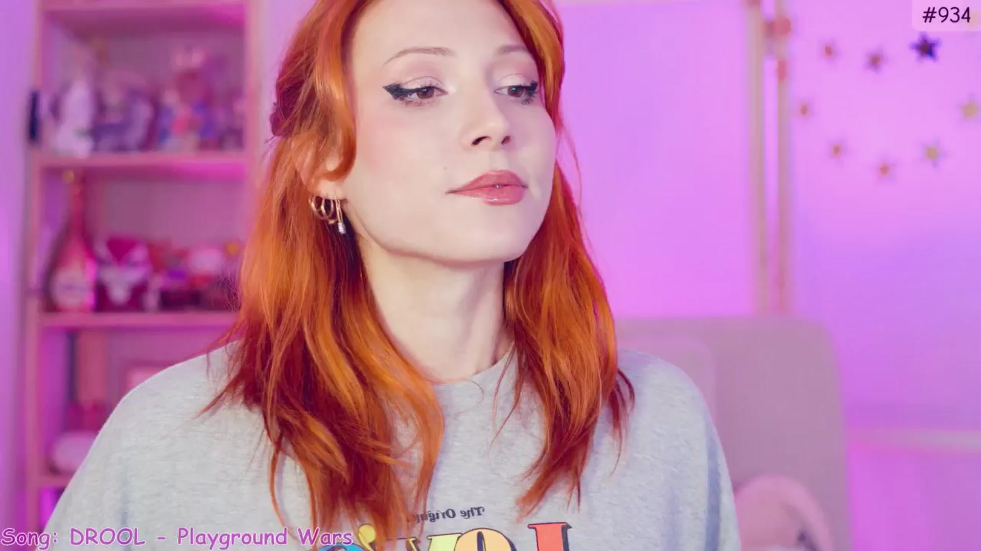 Gallery image thumbnail from Purrelove's myfreecams stream on, 11/10/2024, 08:25 image 16 of 20