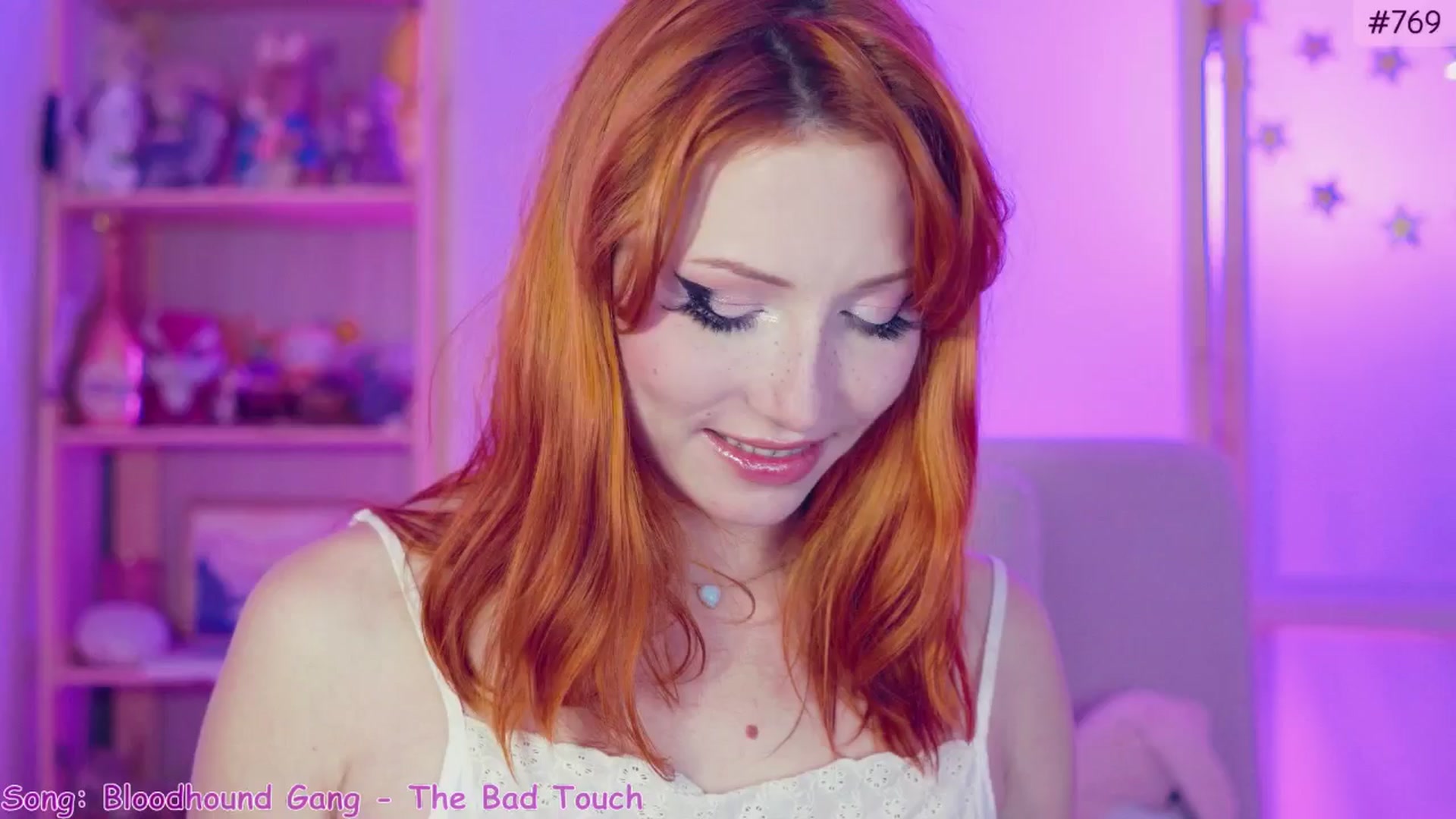 Gallery image thumbnail from Purrelove's myfreecams stream on, 11/14/2024, 13:00 image 18 of 20