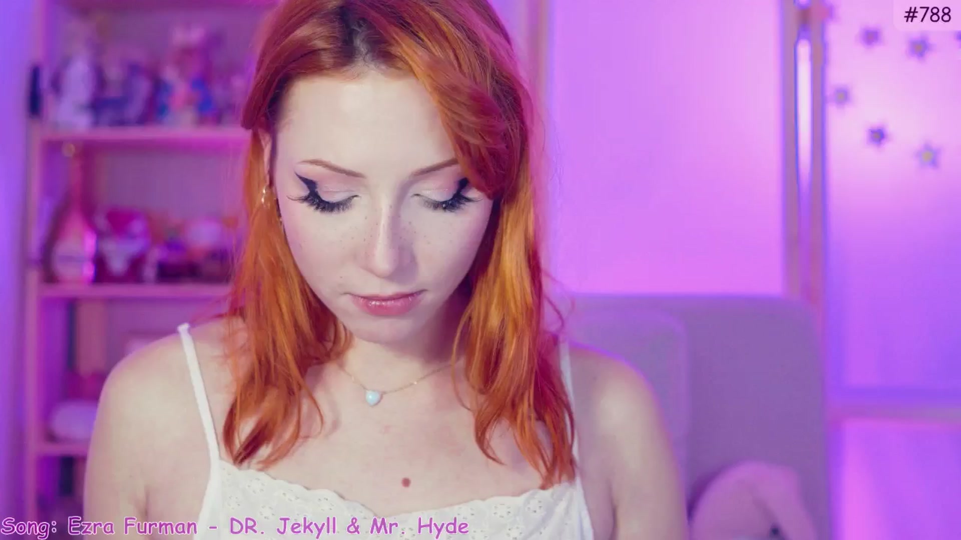Gallery image thumbnail from Purrelove's myfreecams stream on, 11/14/2024, 13:00 image 13 of 20