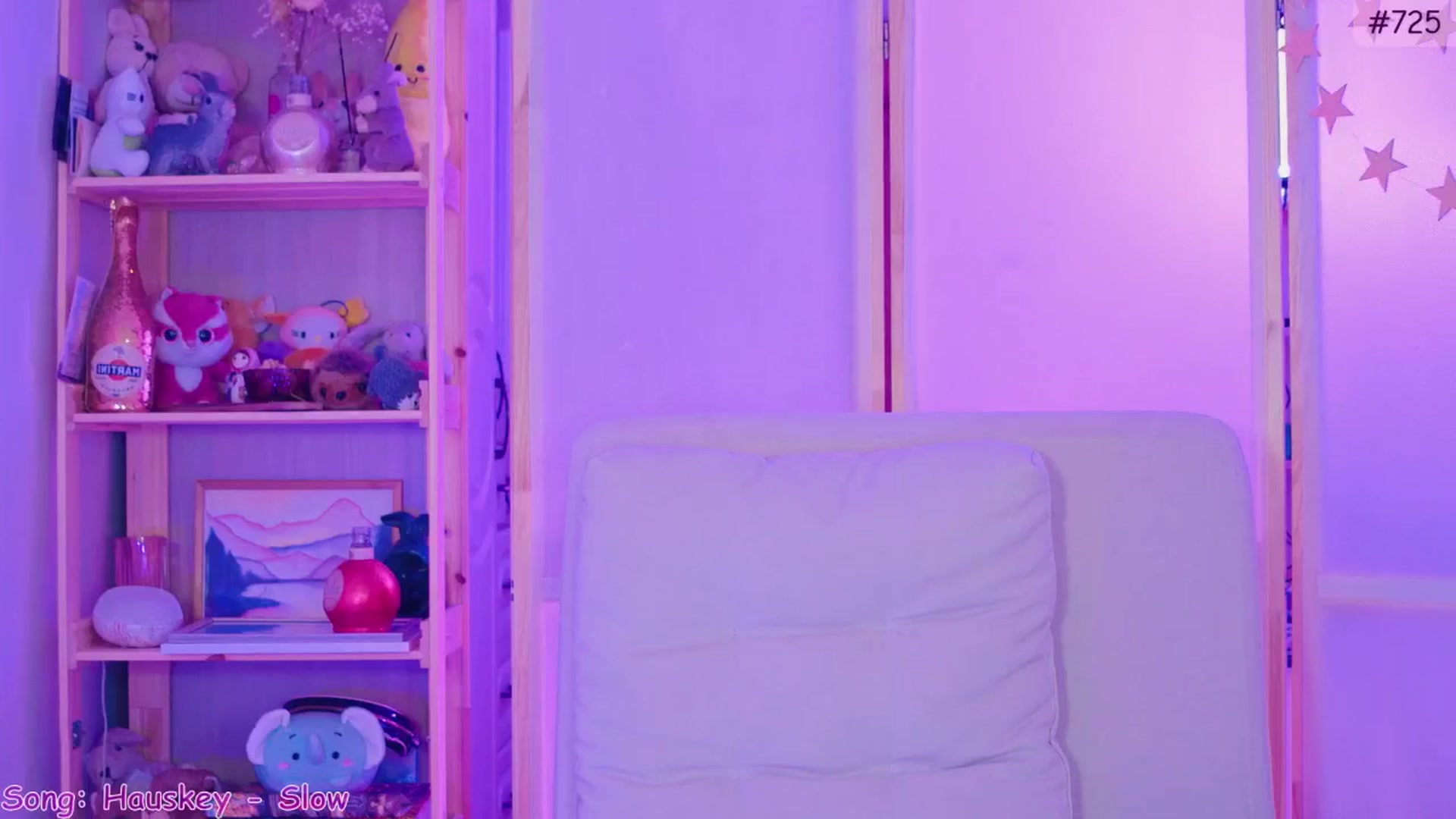 Gallery image thumbnail from Purrelove's myfreecams stream on, 11/19/2024, 08:05 image 5 of 20