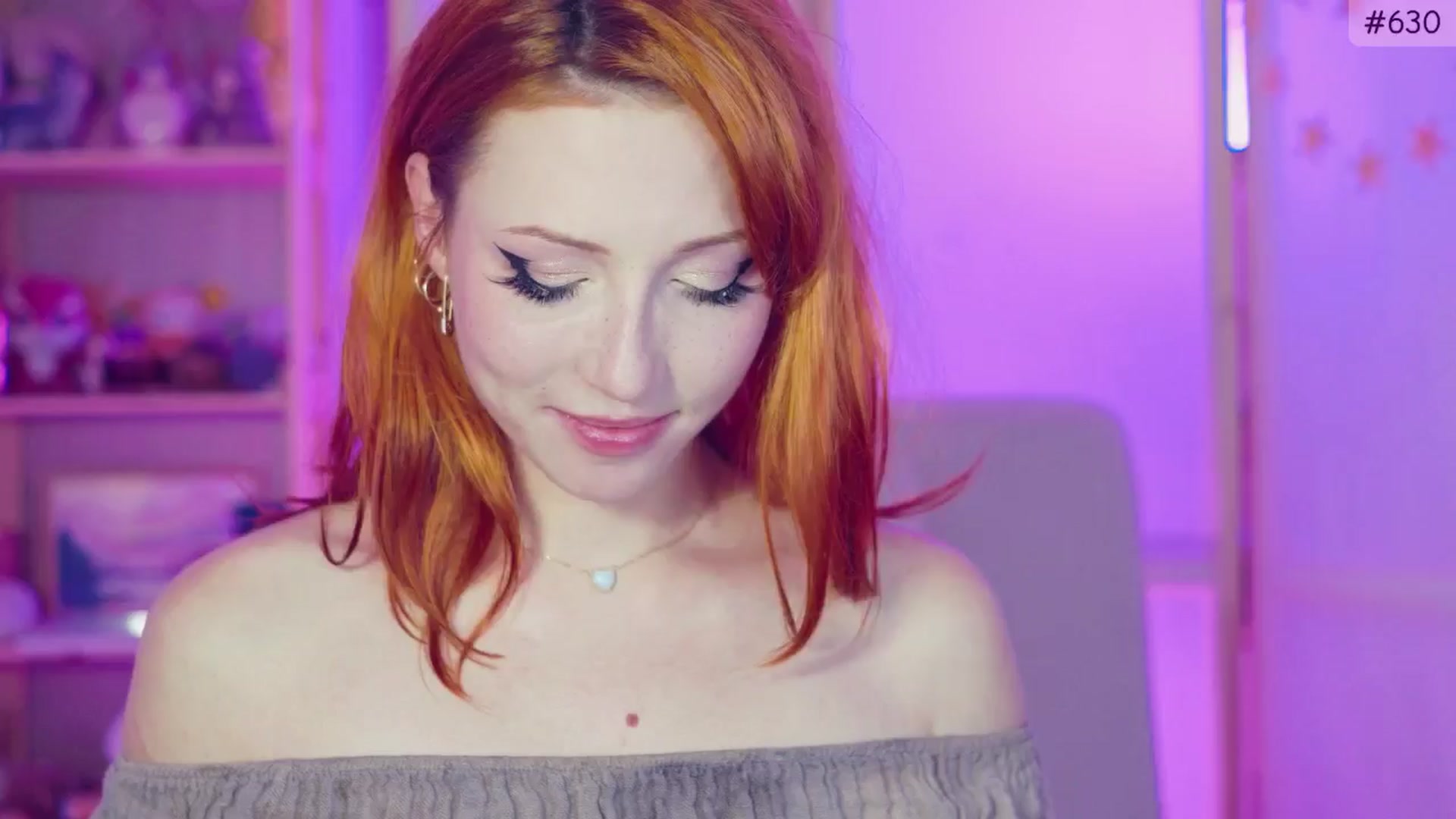 Gallery image thumbnail from Purrelove's myfreecams stream on, 11/23/2024, 15:00 image 10 of 20