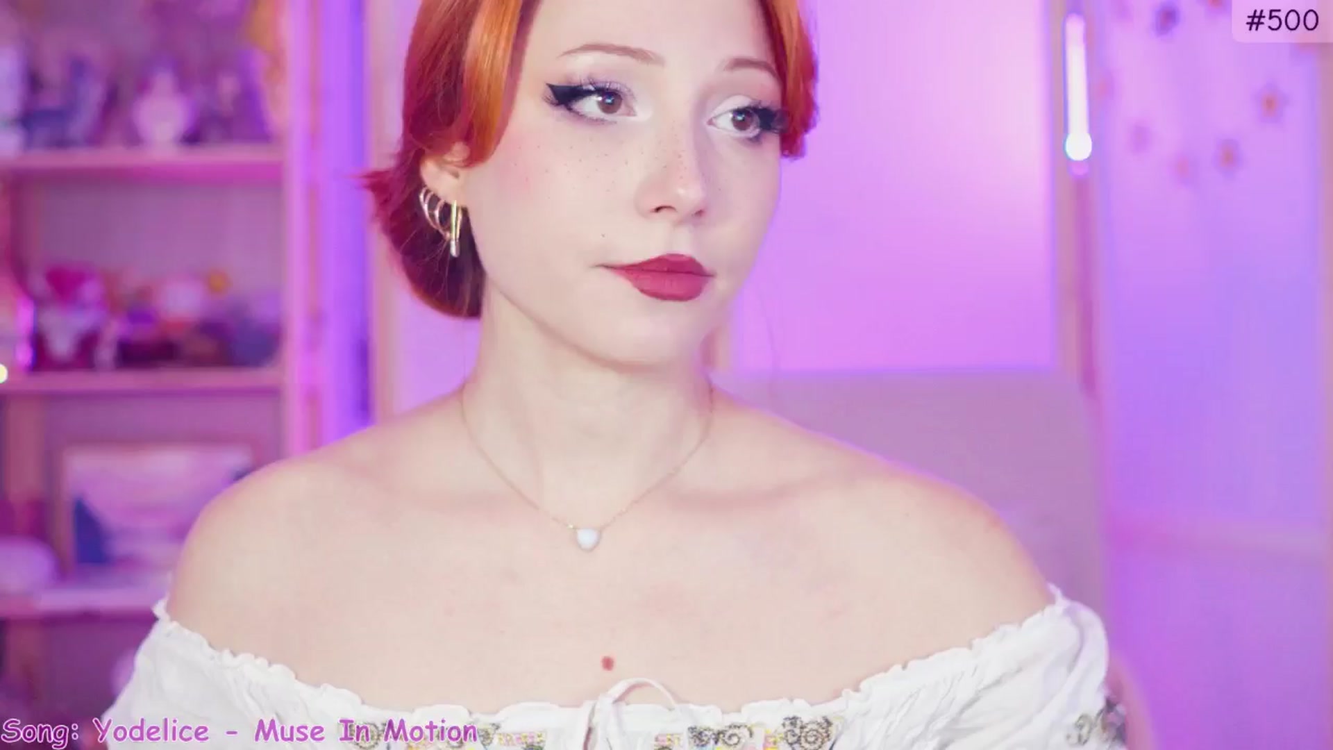 Gallery image thumbnail from Purrelove's myfreecams stream on, 11/28/2024, 07:40 image 19 of 20