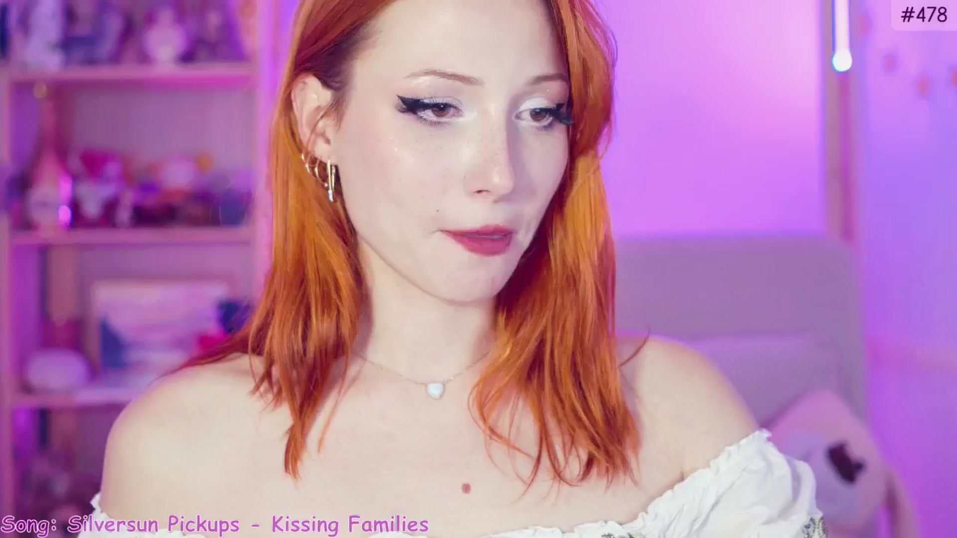 Gallery image thumbnail from Purrelove's myfreecams stream on, 11/28/2024, 16:26 image 7 of 20