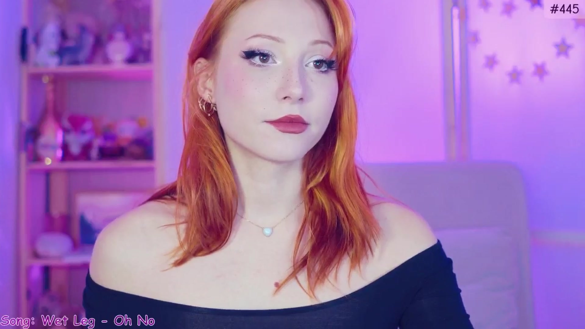 Gallery image thumbnail from Purrelove's myfreecams stream on, 11/30/2024, 08:21 image 7 of 20