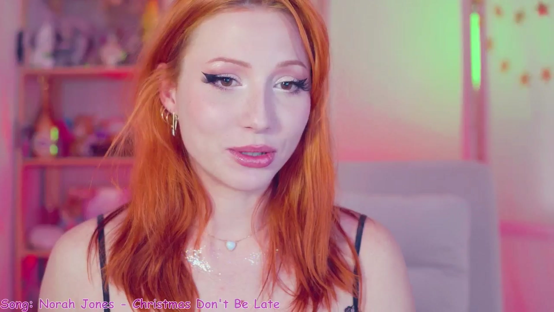 Gallery image thumbnail from Purrelove's myfreecams stream on, 12/08/2024, 09:35 image 8 of 20