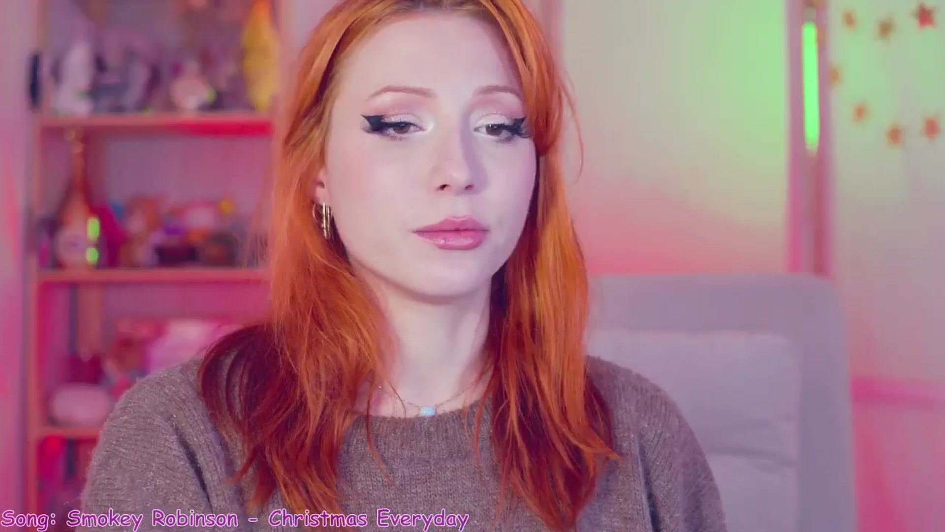 Gallery image thumbnail from Purrelove's myfreecams stream on, 12/08/2024, 09:35 image 19 of 20