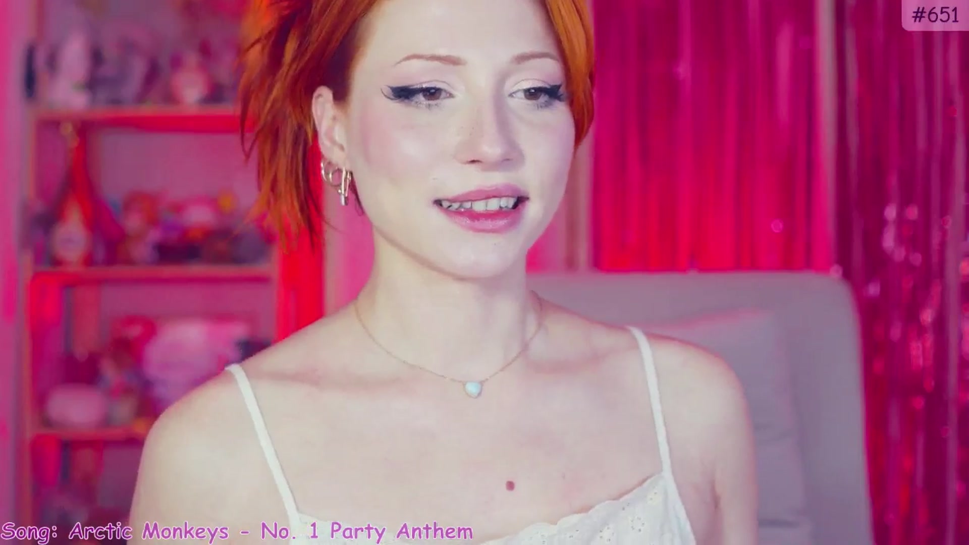 Gallery image thumbnail from Purrelove's myfreecams stream on, 12/20/2024, 15:56 image 14 of 20