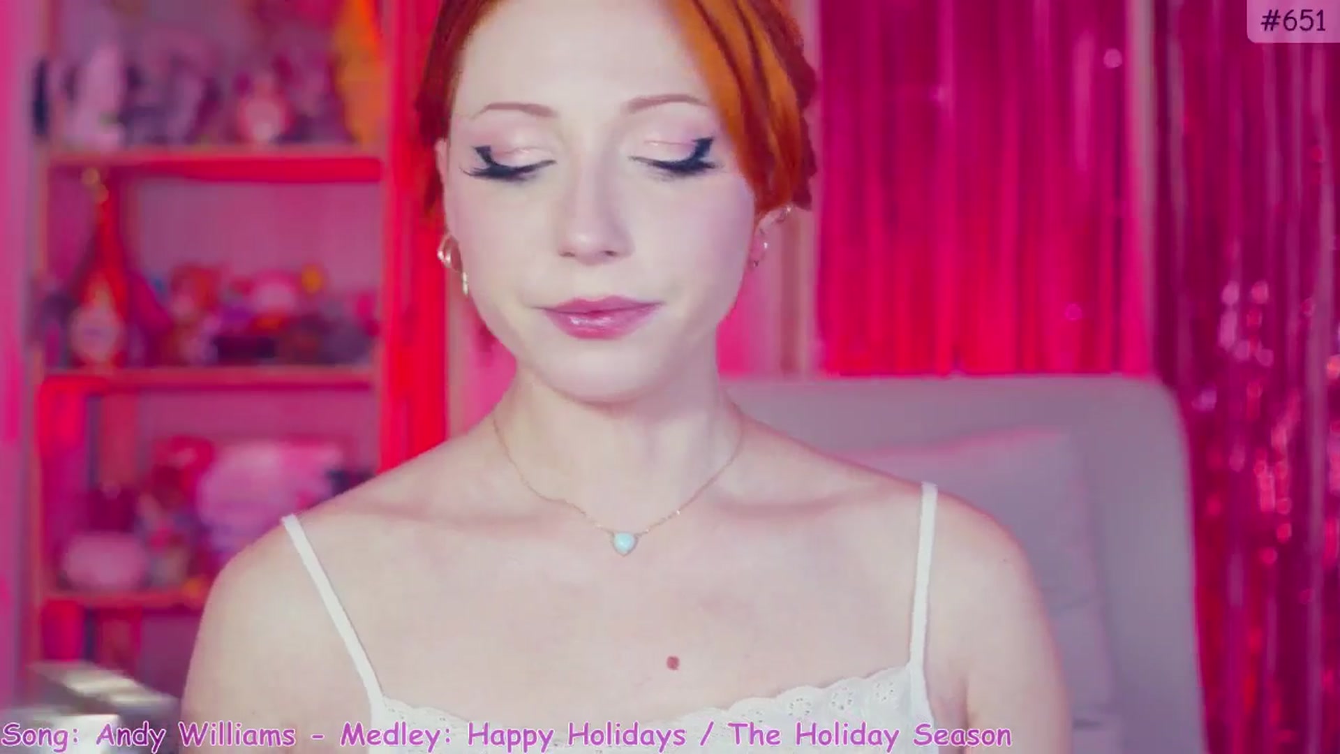 Gallery image thumbnail from Purrelove's myfreecams stream on, 12/20/2024, 15:56 image 12 of 20