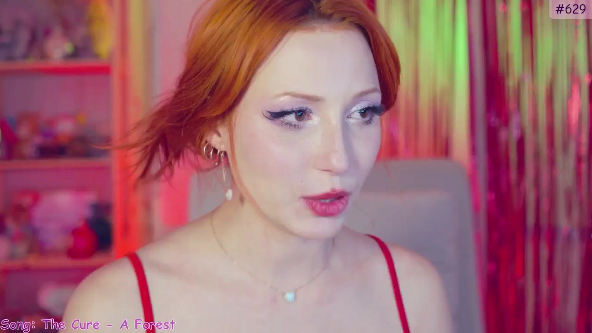 Gallery image thumbnail from Purrelove's myfreecams stream on, 12/23/2024, 17:25 image 13 of 20