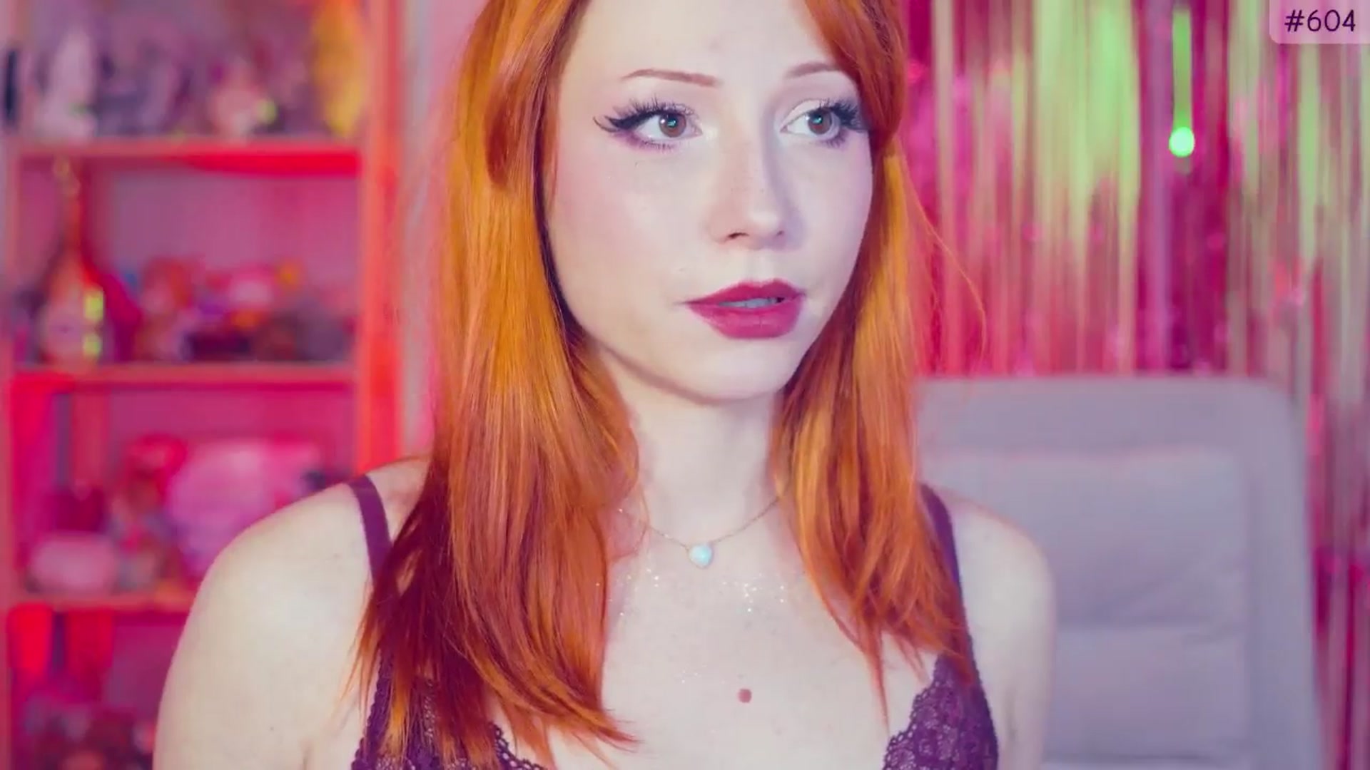 Gallery image thumbnail from Purrelove's myfreecams stream on, 12/25/2024, 12:51 image 8 of 20