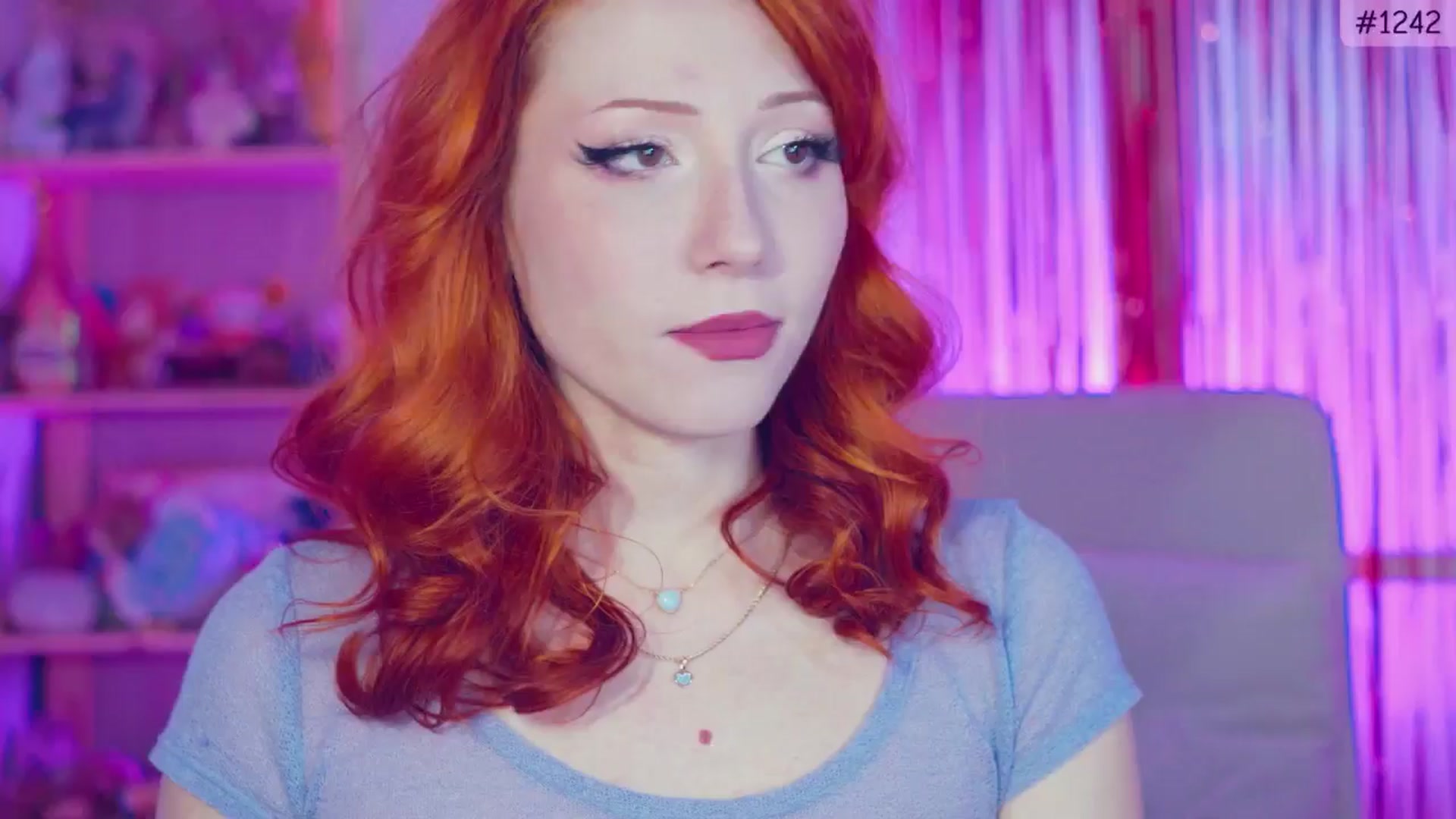Gallery image thumbnail from Purrelove's myfreecams stream on, 01/05/2025, 09:23 image 16 of 20