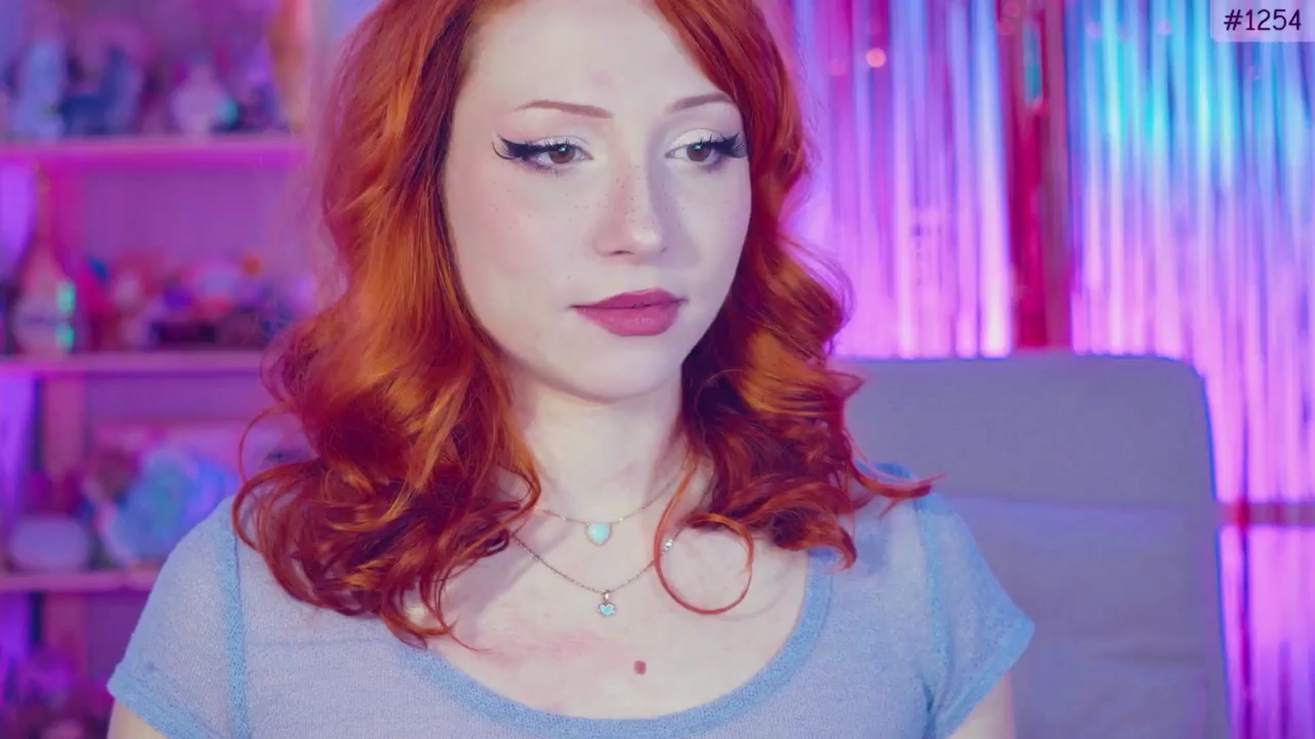 Gallery image thumbnail from Purrelove's myfreecams stream on, 01/05/2025, 09:23 image 4 of 20