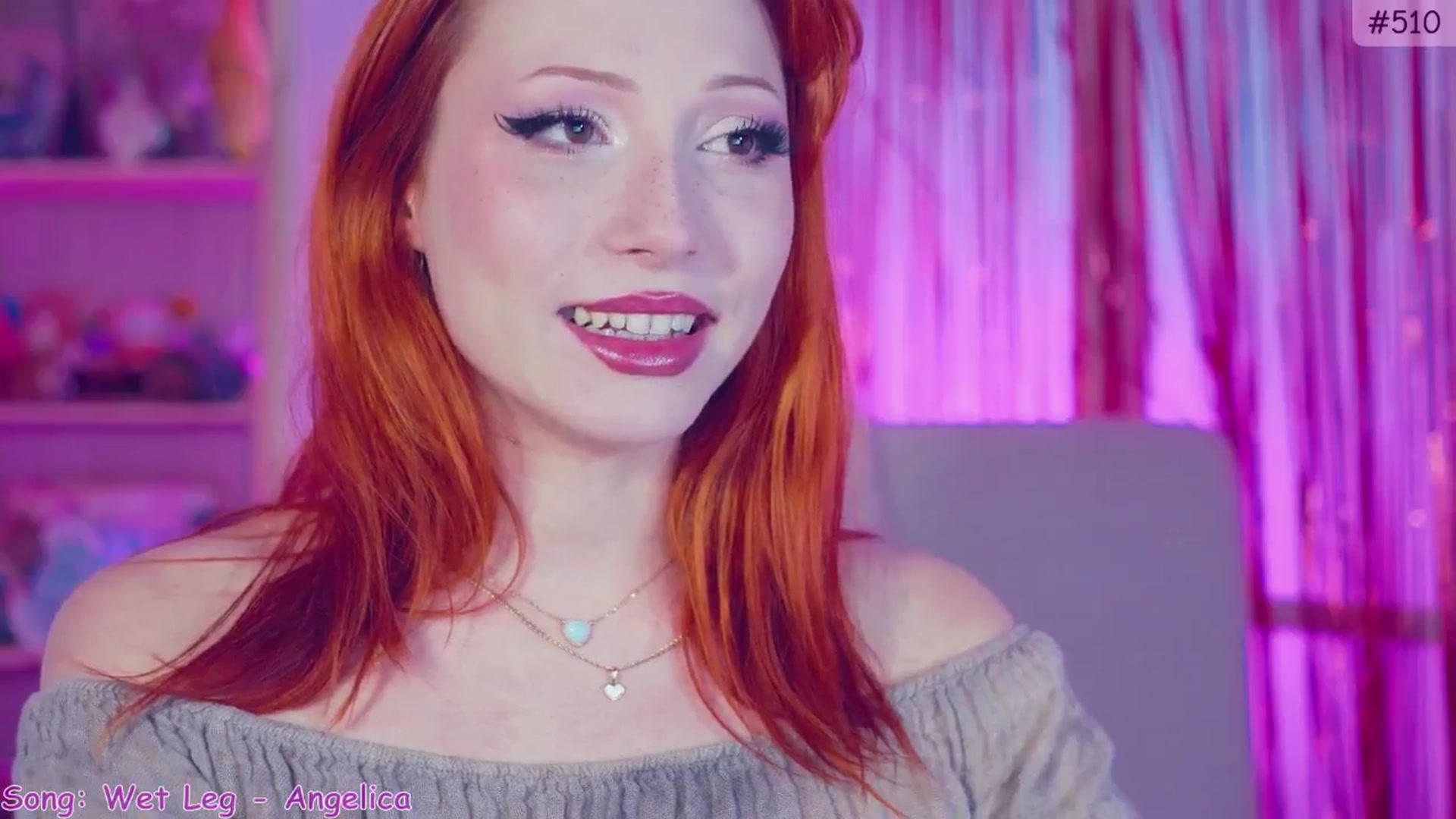 Gallery image thumbnail from Purrelove's myfreecams stream on, 01/08/2025, 12:08 image 3 of 20