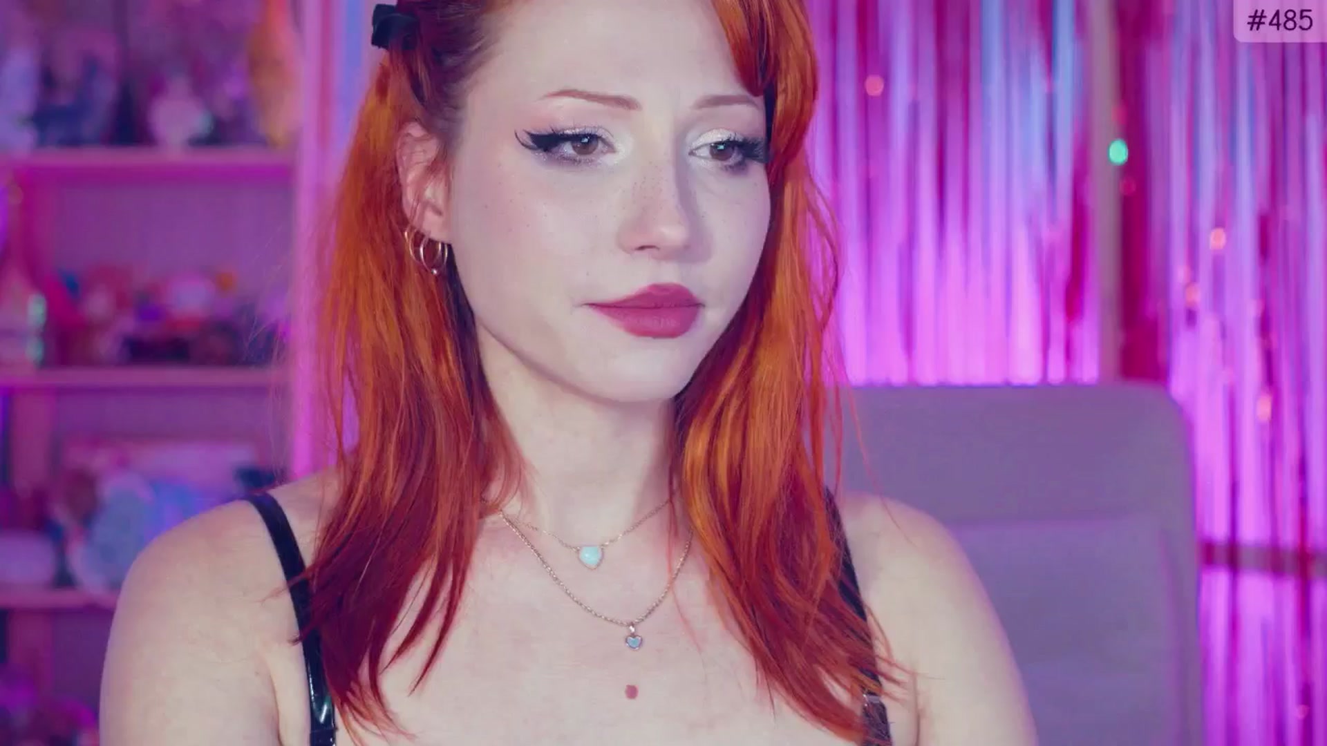 Gallery image thumbnail from Purrelove's myfreecams stream on, 01/09/2025, 12:44 image 10 of 20