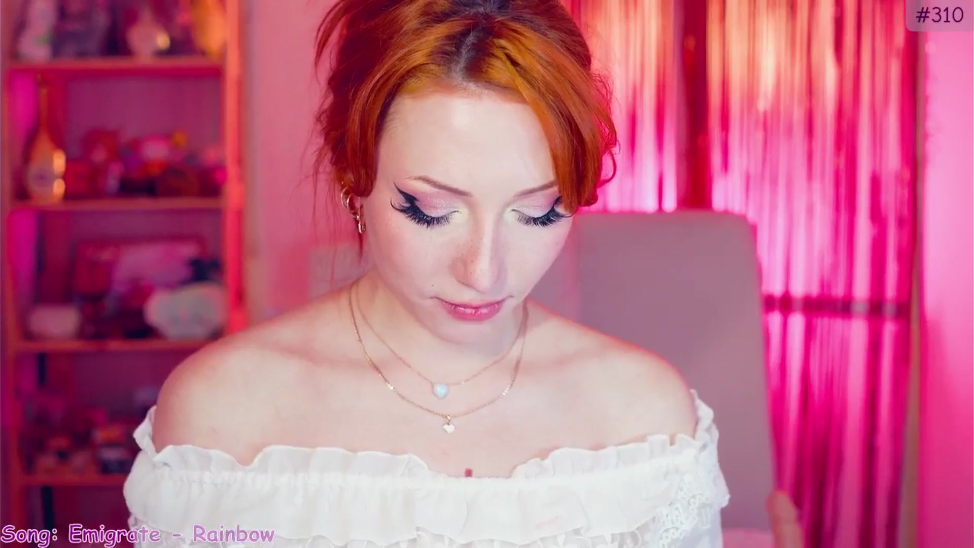 Gallery image thumbnail from Purrelove's myfreecams stream on, 02/02/2025, 14:03 image 19 of 20