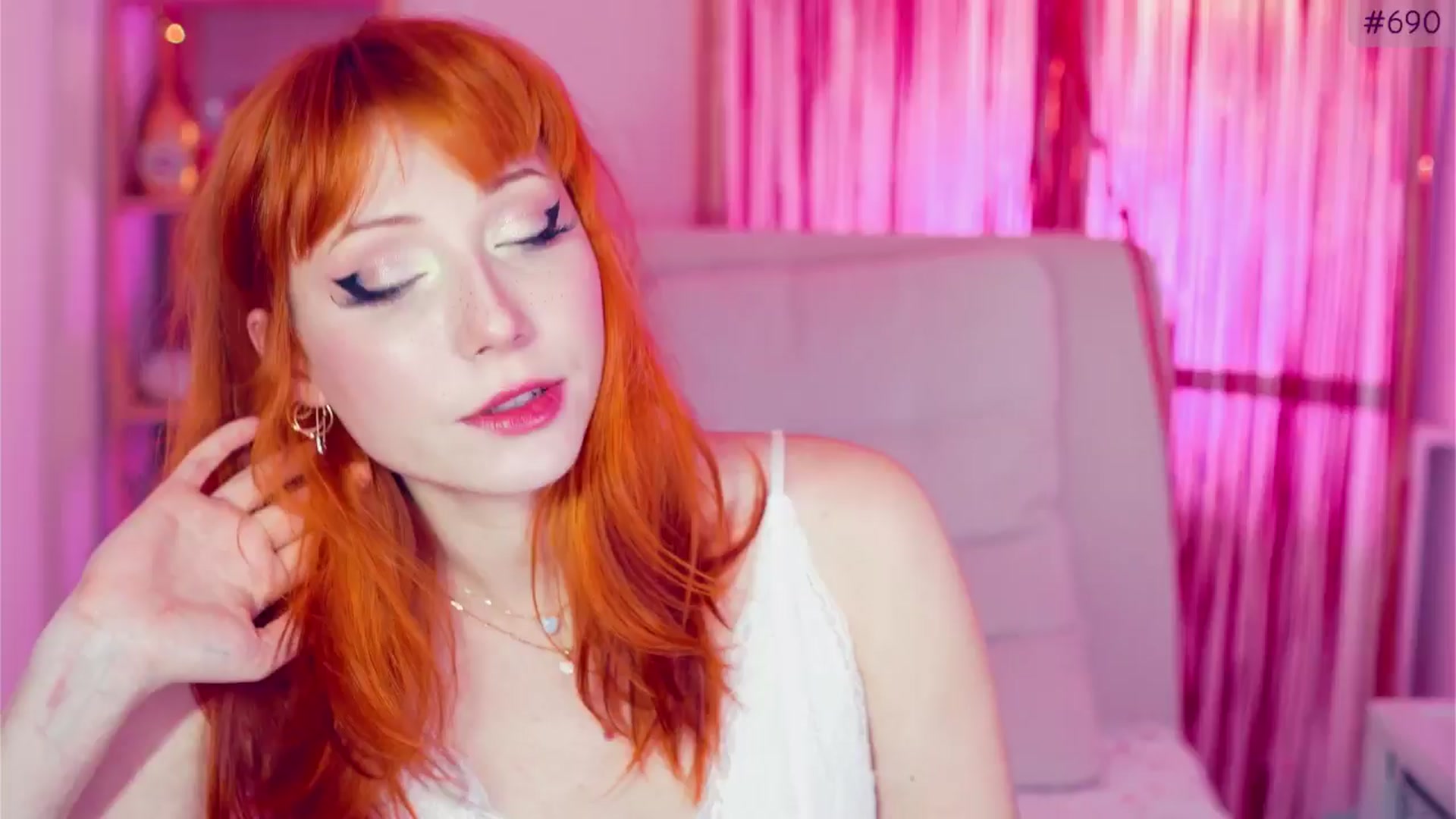 Gallery image thumbnail from Purrelove's myfreecams stream on, 02/13/2025, 11:06 image 3 of 20