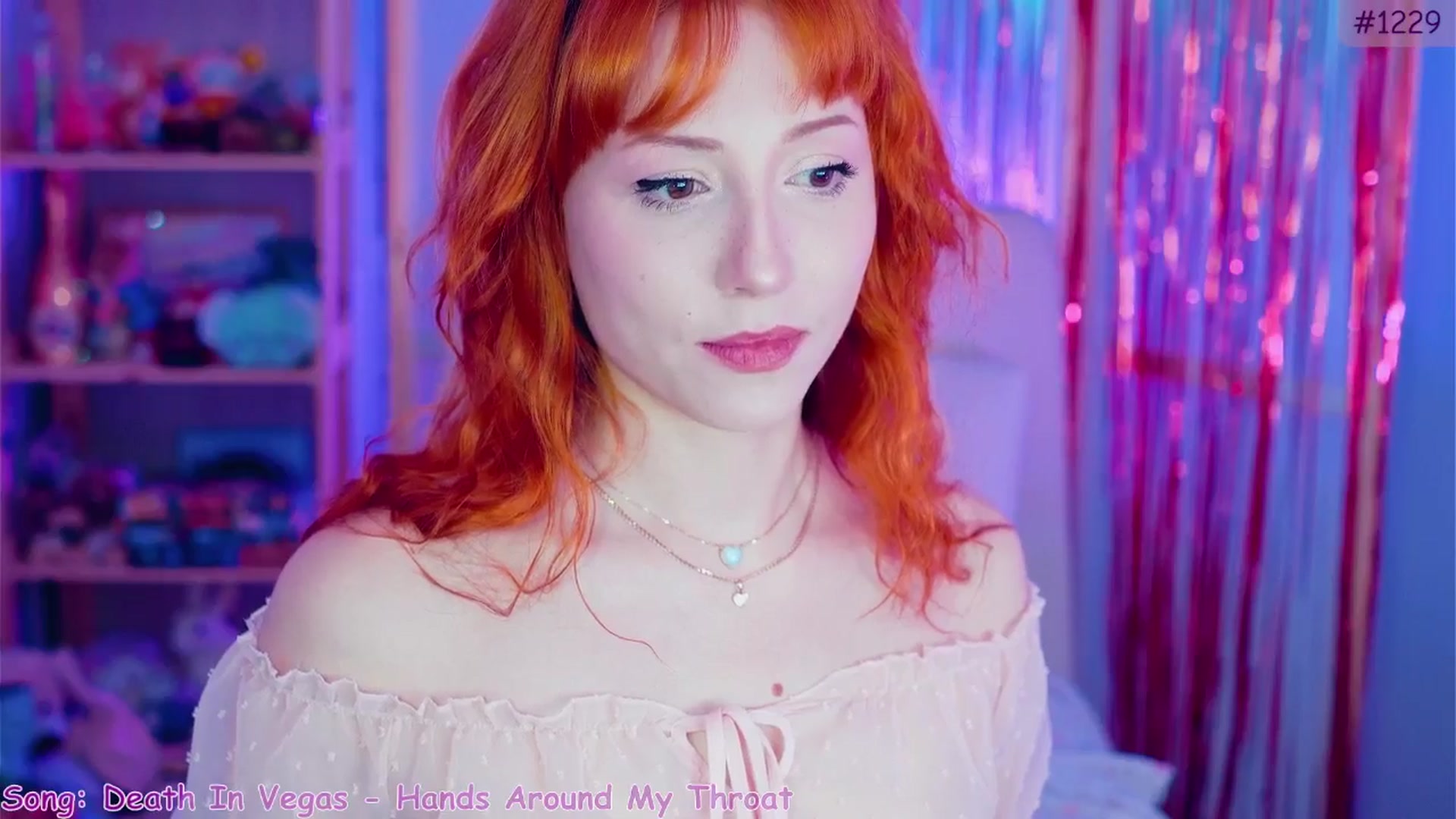 Gallery image thumbnail from Purrelove's myfreecams stream on, 03/09/2025, 09:20 image 16 of 20