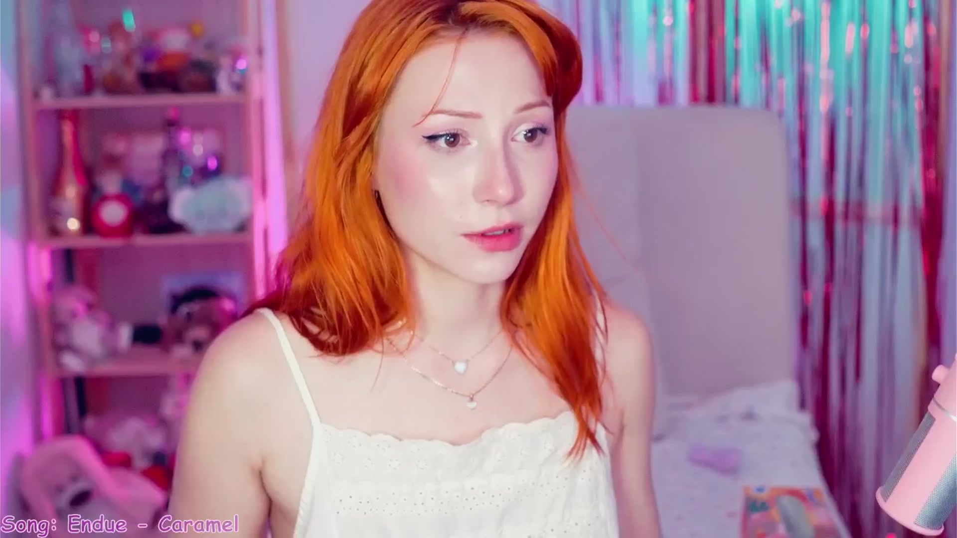 Gallery image thumbnail from Purrelove's myfreecams stream on, 04/06/2025, 08:27 image 14 of 20