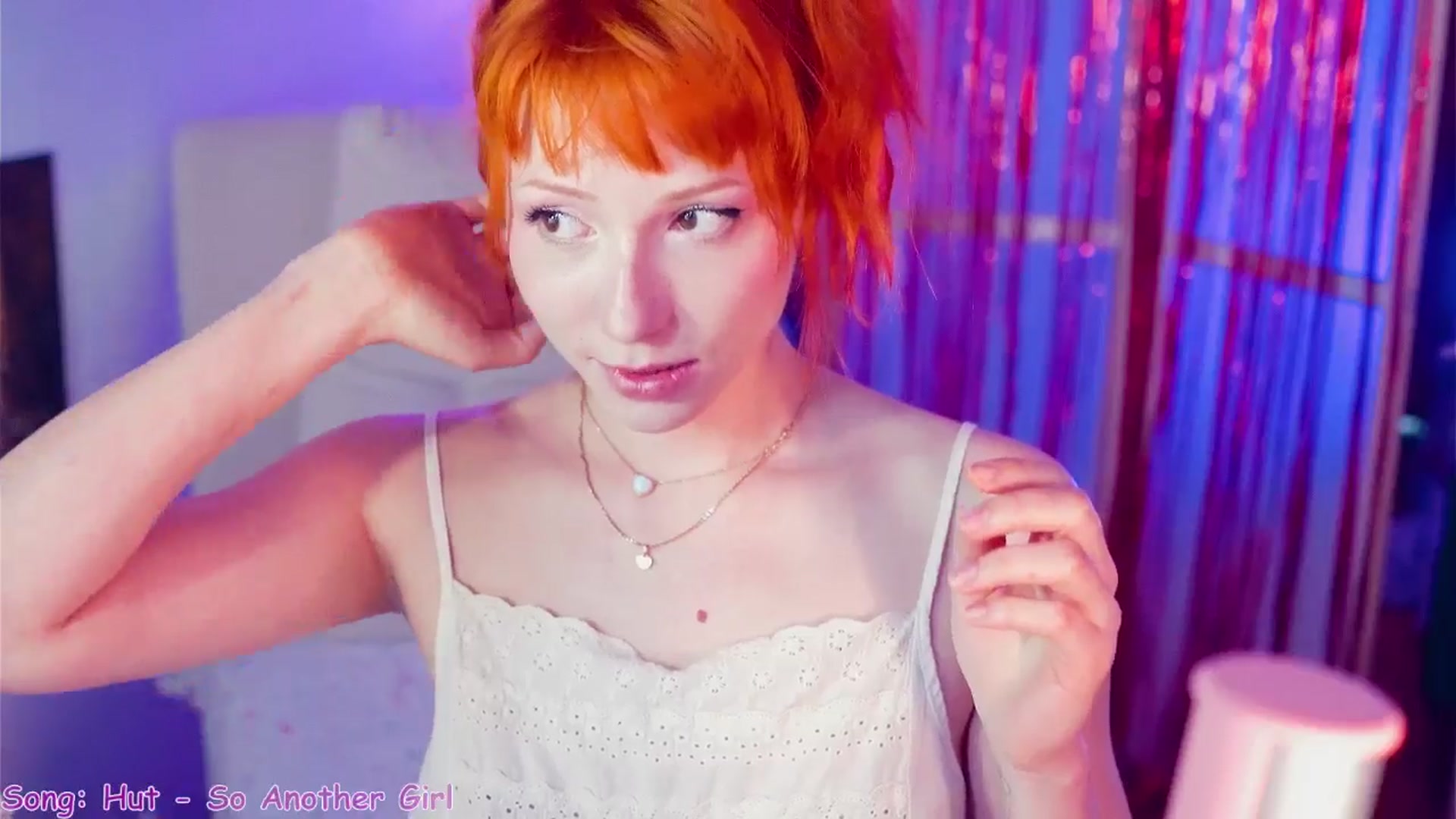 Gallery image thumbnail from Purrelove's myfreecams stream on, 04/27/2025, 09:15 image 17 of 20