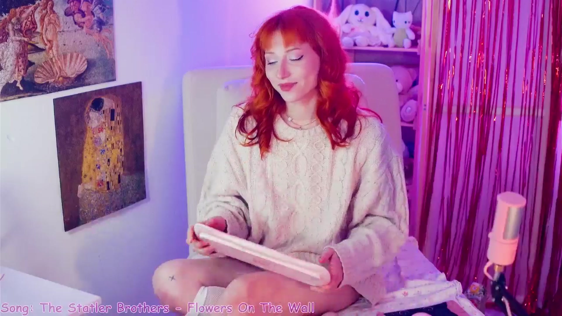 Gallery image thumbnail from Purrelove's myfreecams stream on, 04/30/2025, 07:51 image 12 of 20