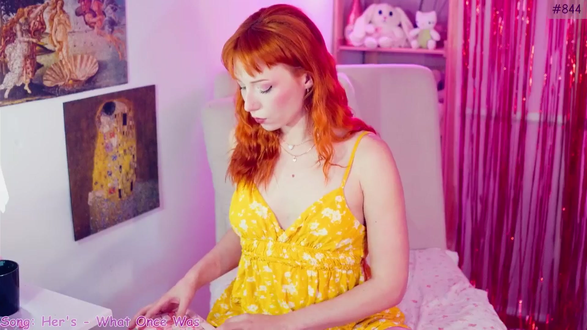 Gallery image thumbnail from Purrelove's myfreecams stream on, 05/11/2025, 07:22 image 15 of 20