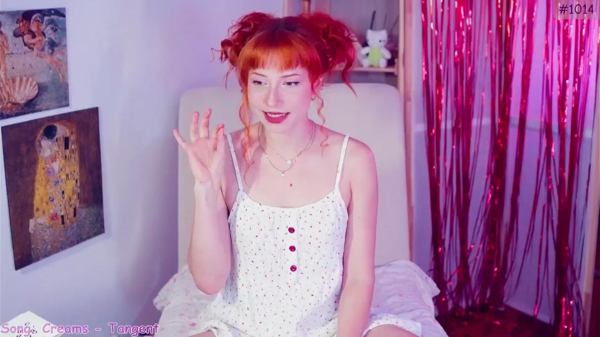 Gallery image thumbnail from Purrelove's myfreecams stream on, 05/27/2025, 07:50 image 5 of 20