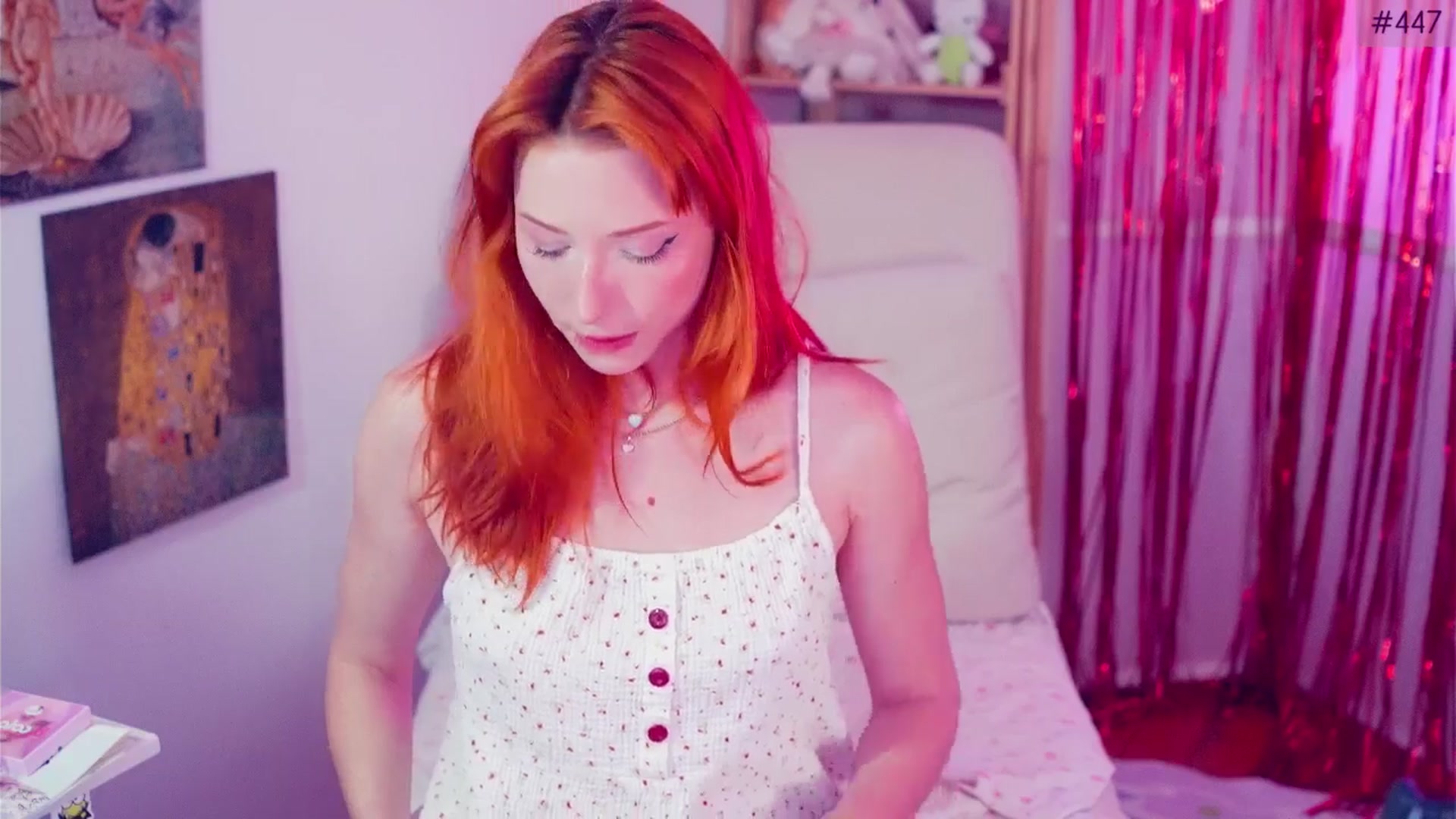 Gallery image thumbnail from Purrelove's myfreecams stream on, 06/03/2025, 07:25 image 16 of 20